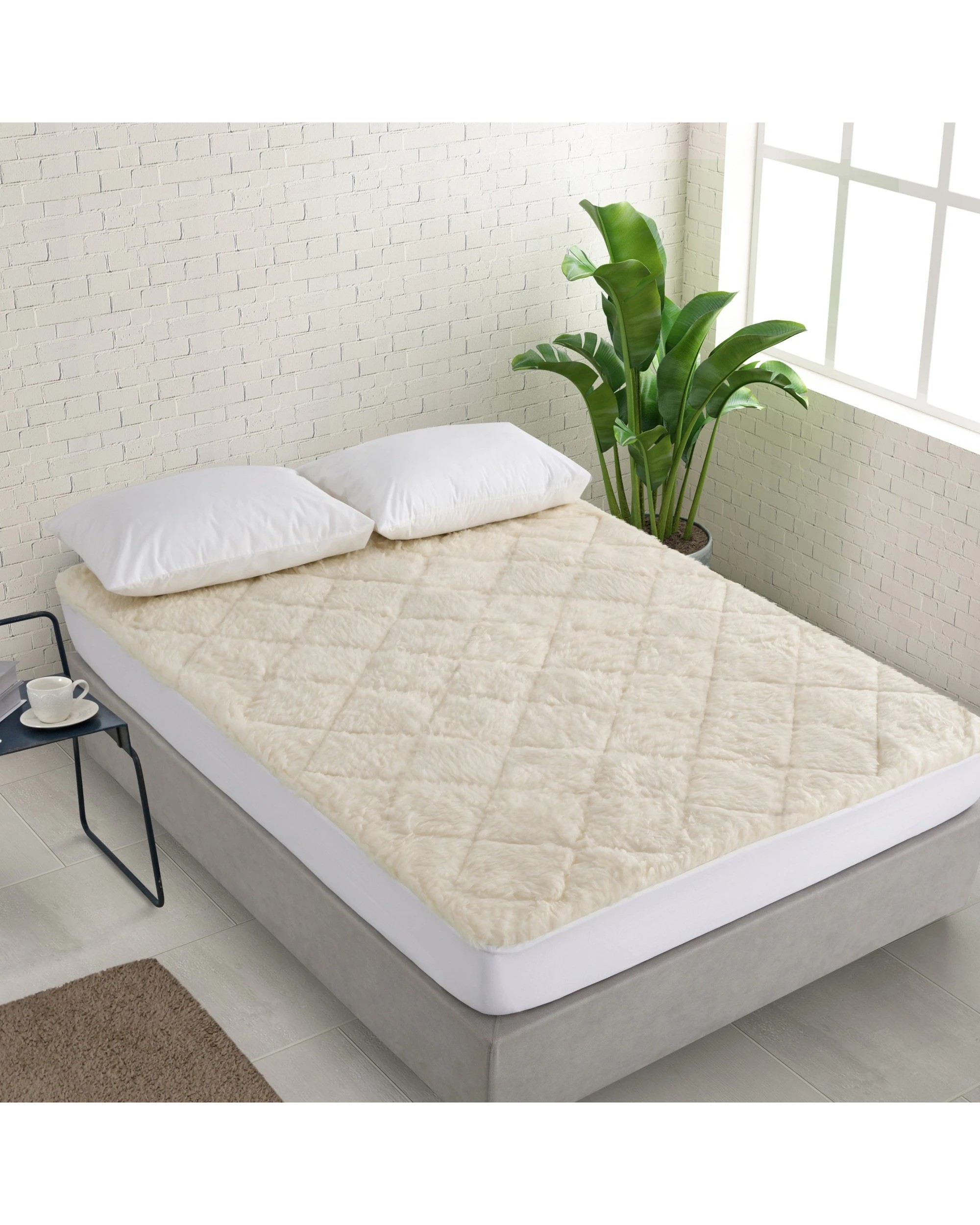 1 Natural Home All Season Wool Reversible Underlay - Queen Bed - White, 1 of 9