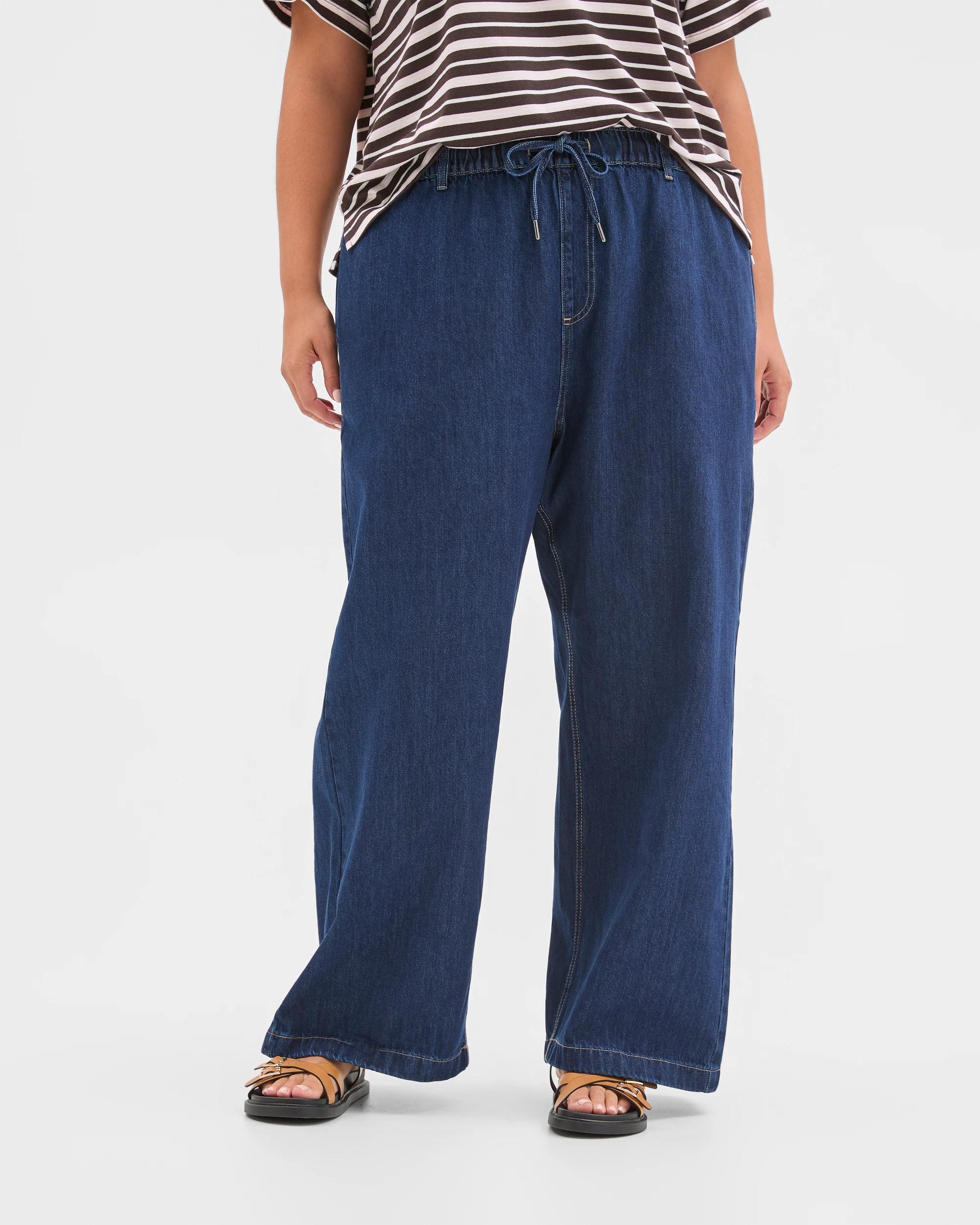 2 Target Curve Plus Size Denim Elastic Waist Wide Leg Jeans SAPPHIRE, 2 of 6