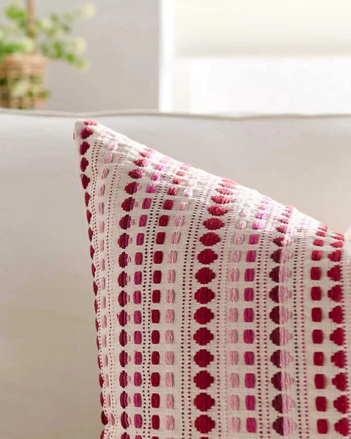 3 Gioia Casa 2-Pack Bohemian Dot Woven Cushion Covers 30cm x 50cm - Burgundy, 3 of 4