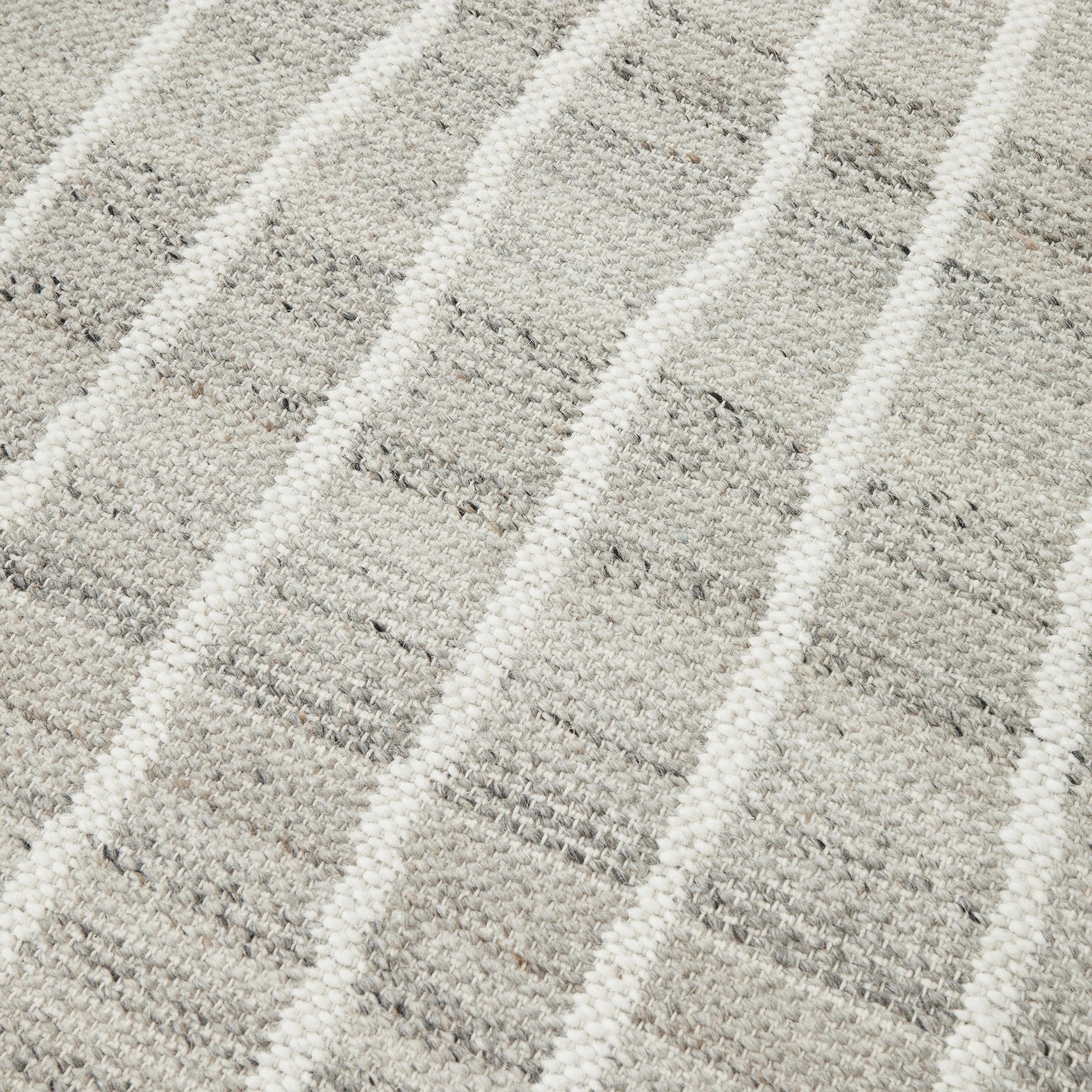 4 Common Ground Rugs Fjord Lucas 280x190 Rug - Silver, 4 of 7