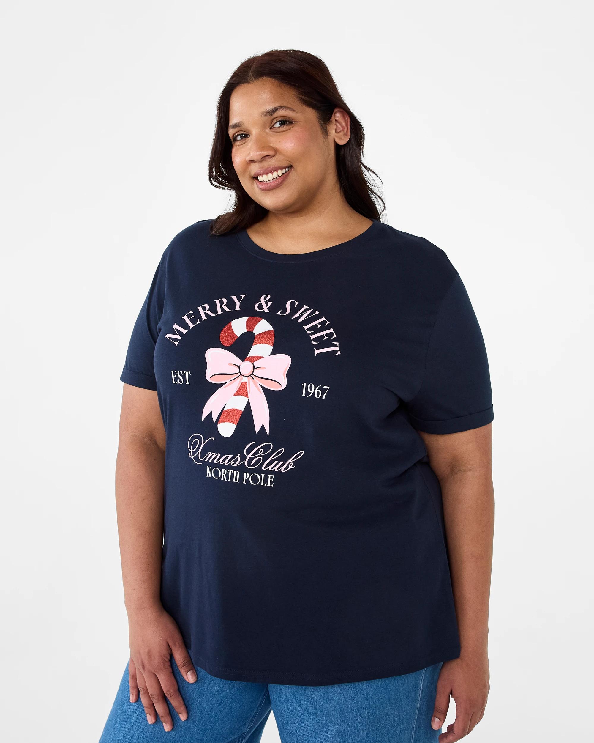 2 Curve Short Sleeve Christmas T-shirt Merry Nvy, 2 of 5