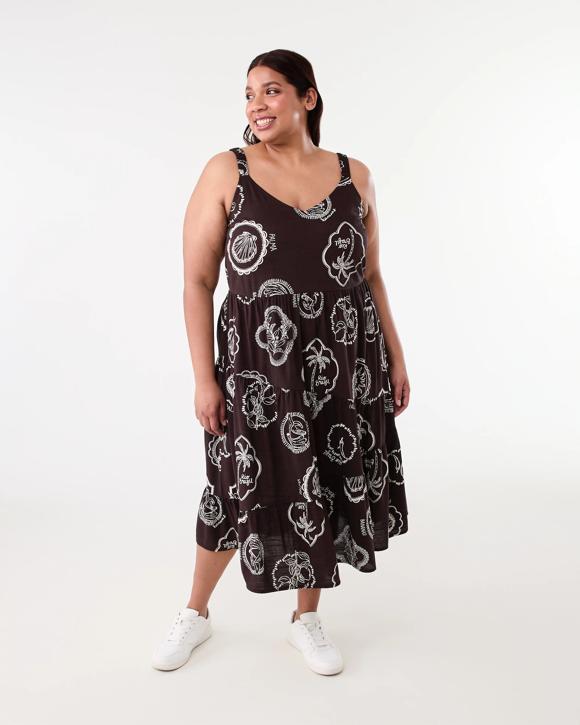 Curve Sleeveless Tiered Maxi Dress