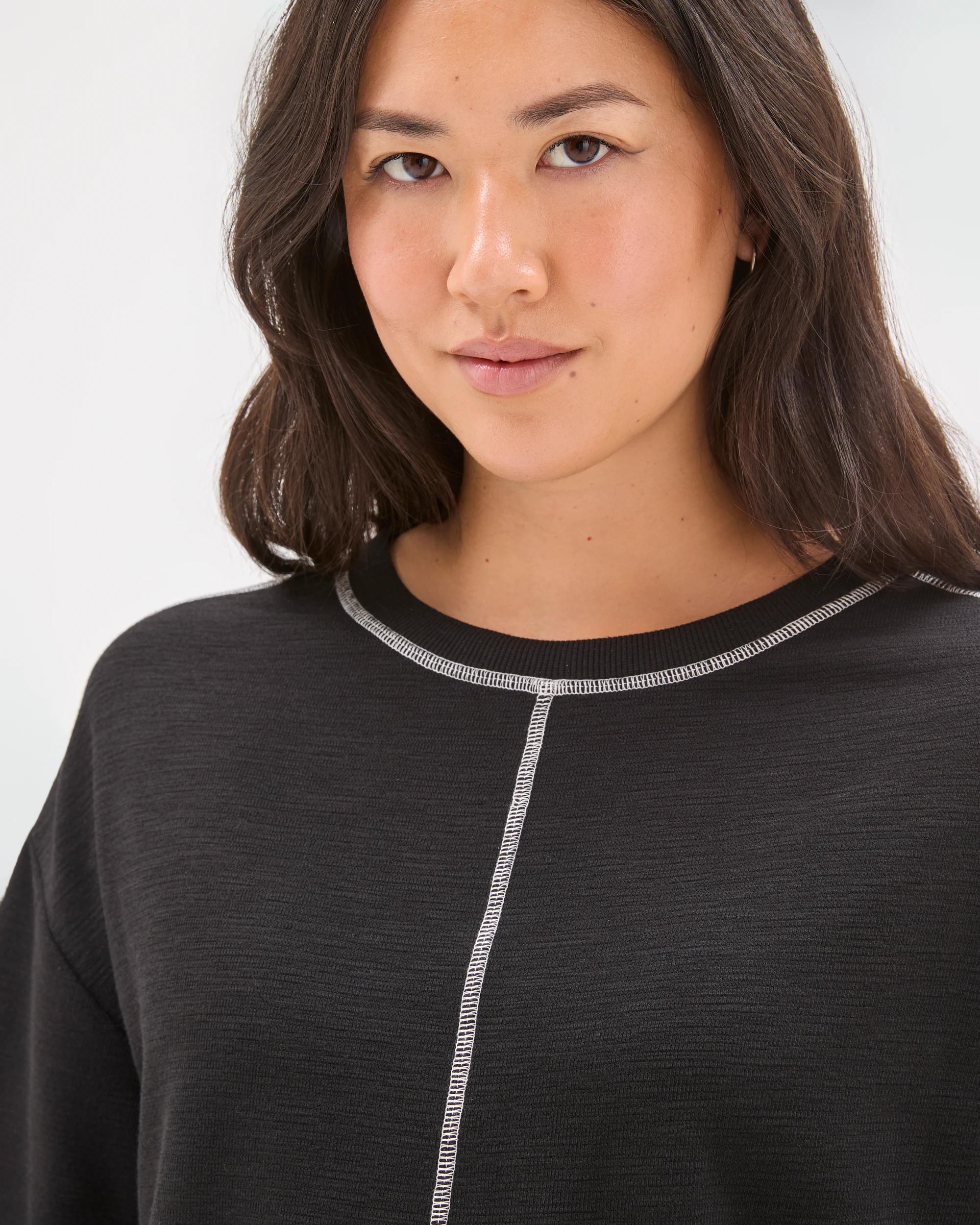 4 Target Woman Textured T-Shirt with Contrast Seams BLACK, 4 of 7