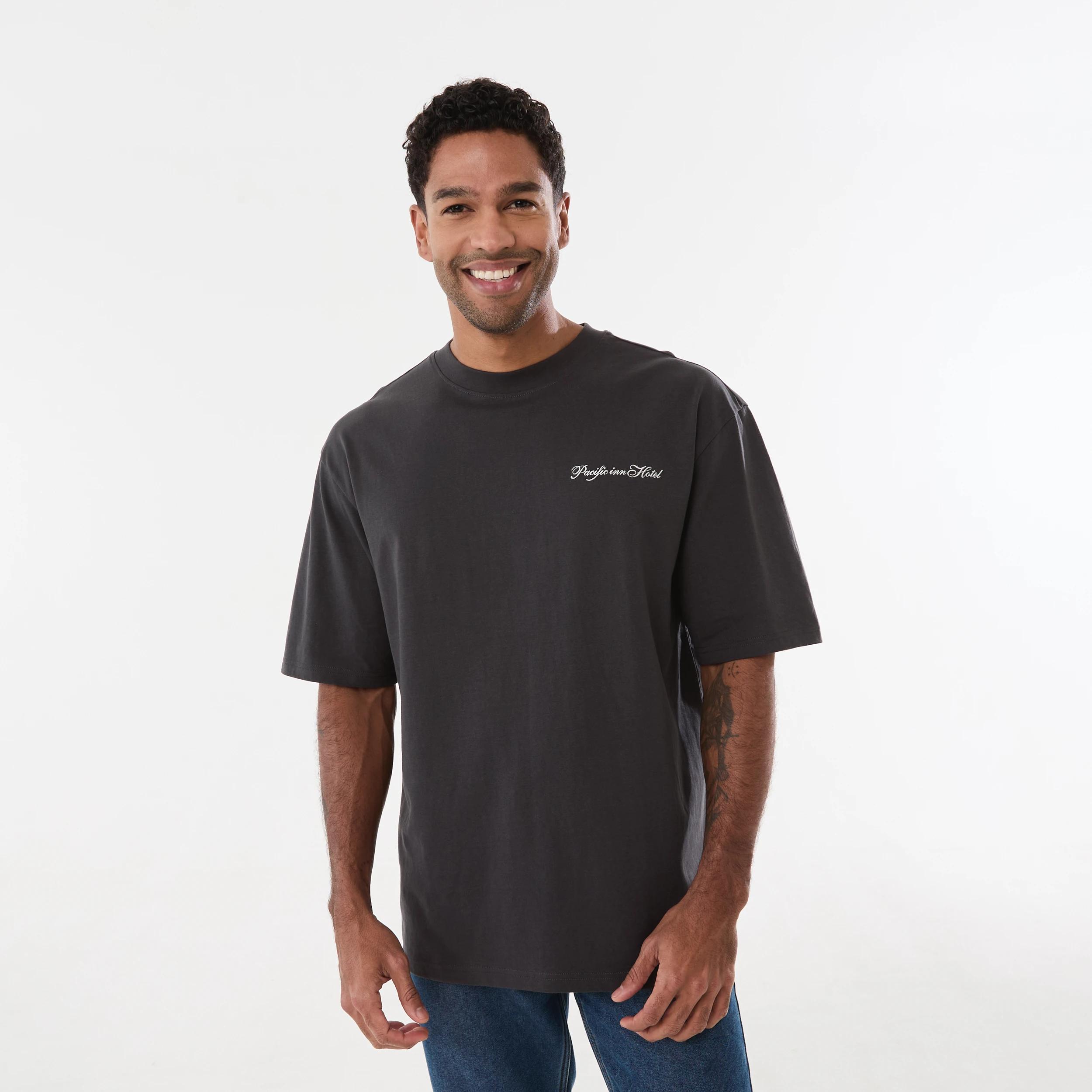 1 Oversized Print T-shirt OYSTER BLACK, 1 of 6