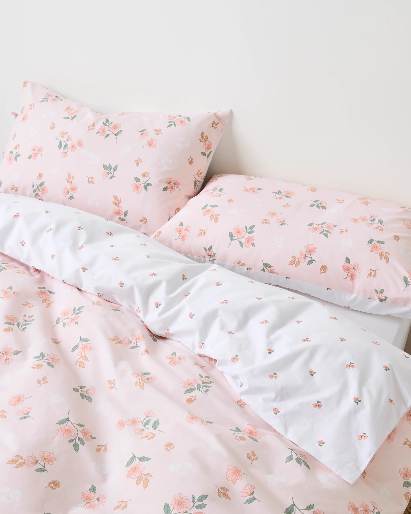 3 Target Camille Ditsy Floral Australian Cotton Quilt Cover Set
 - Super King Bed
 - Natural, 3 of 6