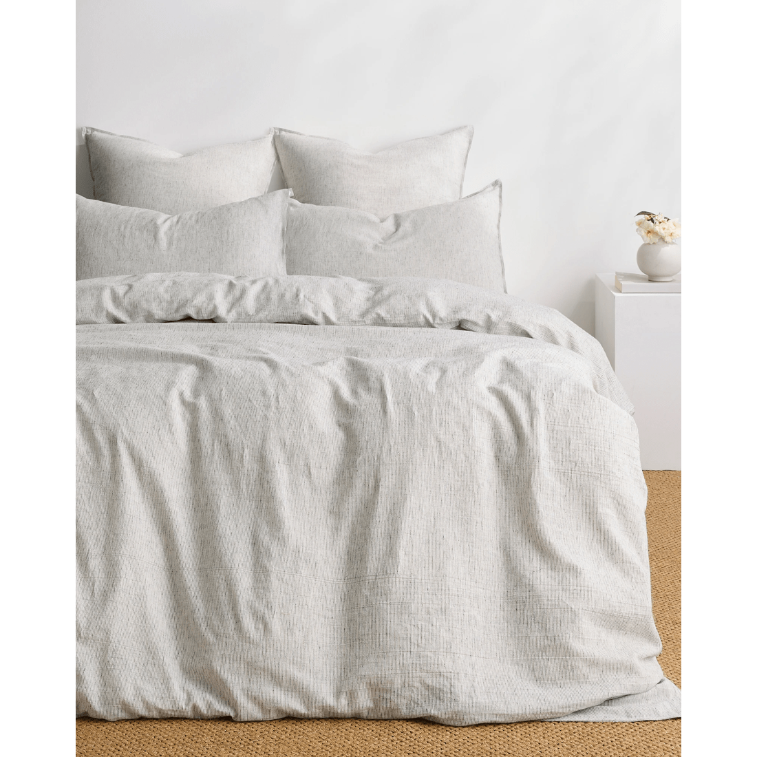 1 Target Brayden Stripe Linen/cotton Quilt Cover Set
 - Super King Bed
 - White, 1 of 3