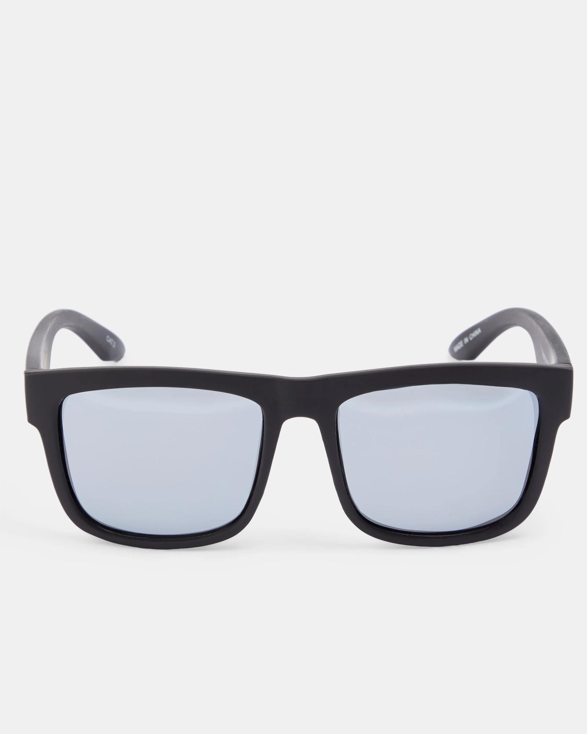 1 D-Frame Sunglasses Black, 1 of 5