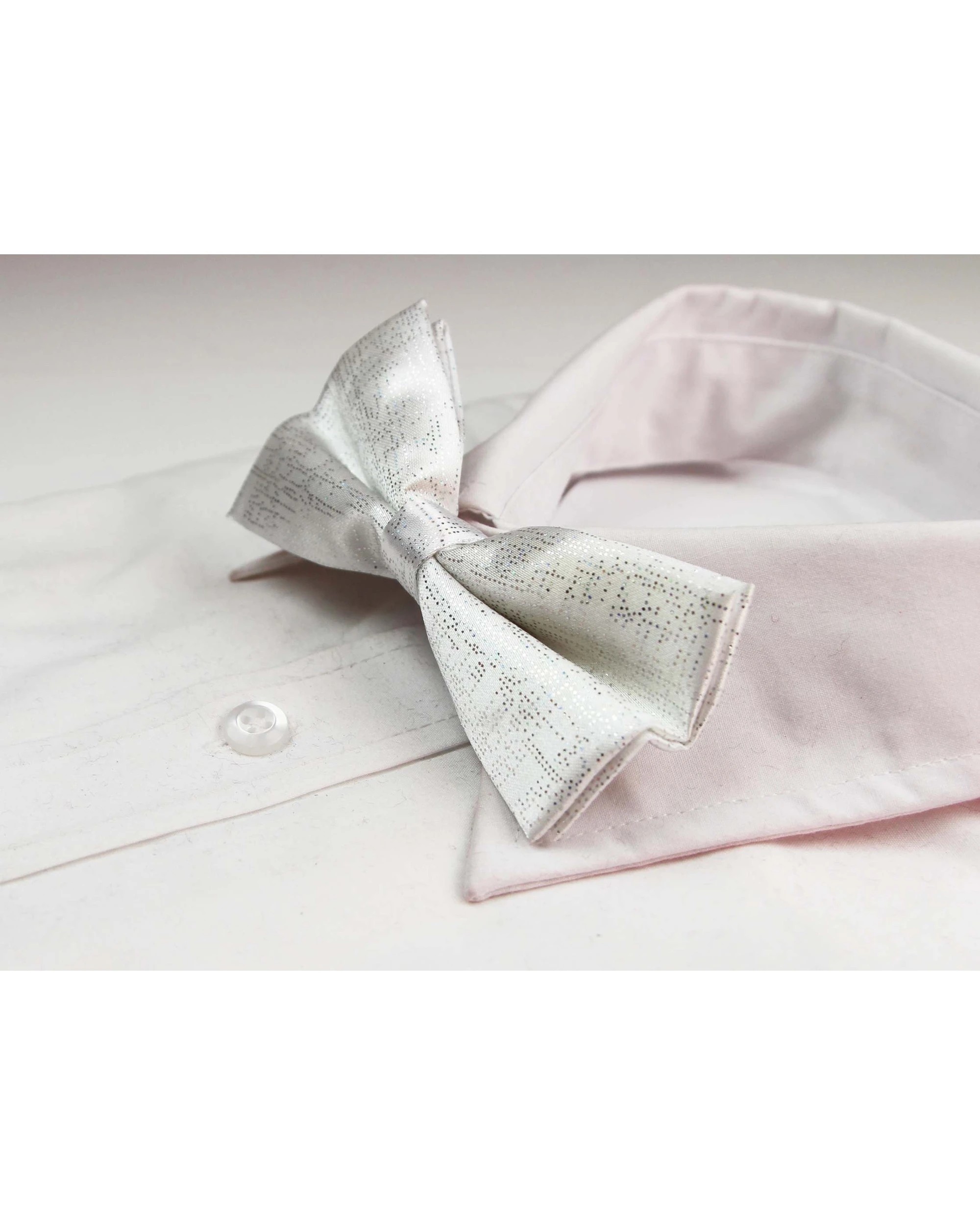 1 Zasel Mens White Sparkly Glitter Patterned Bow Tie - White, 1 of 4