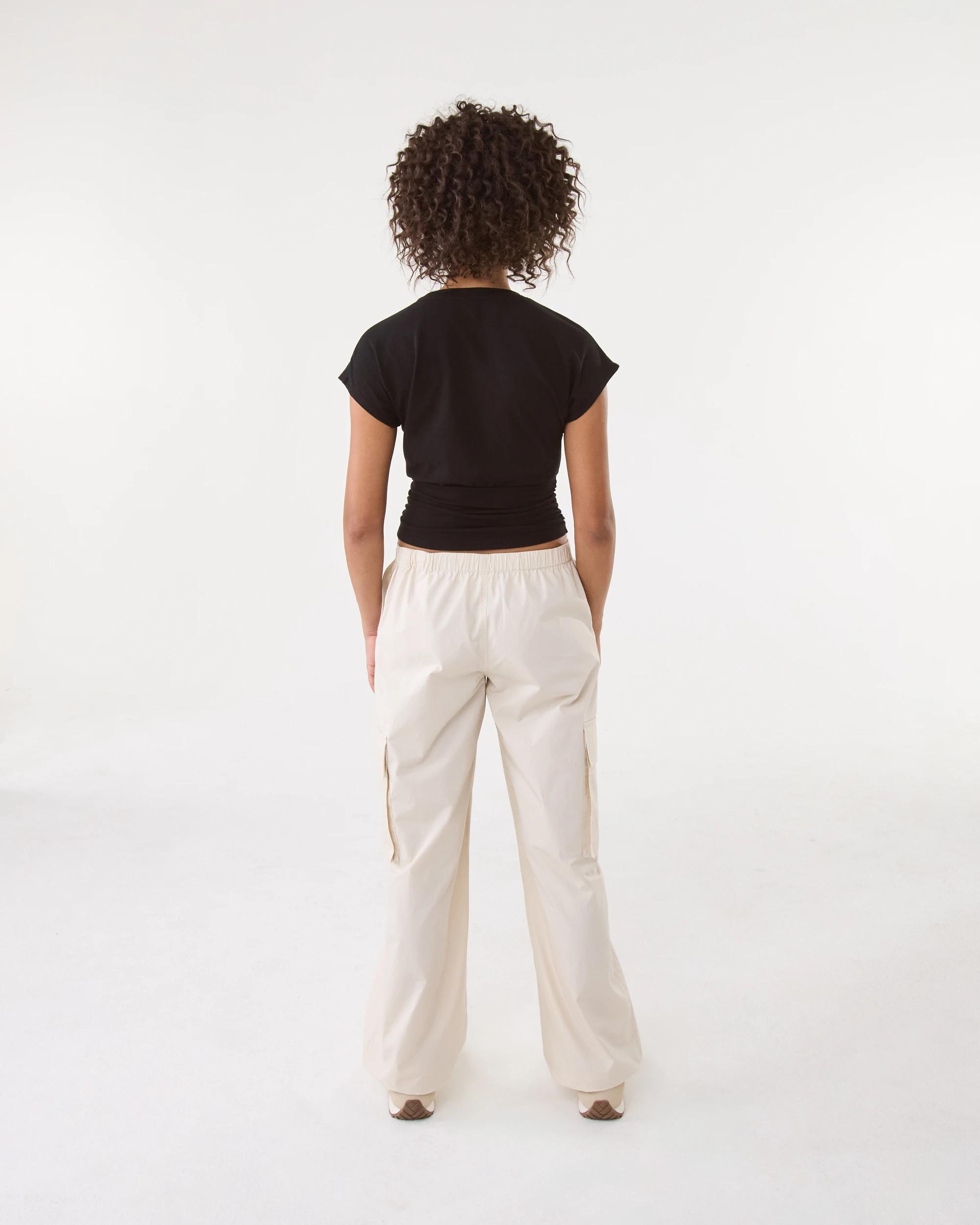 4 Short Sleeve Gathered Fitted T-shirt Black, 4 of 7