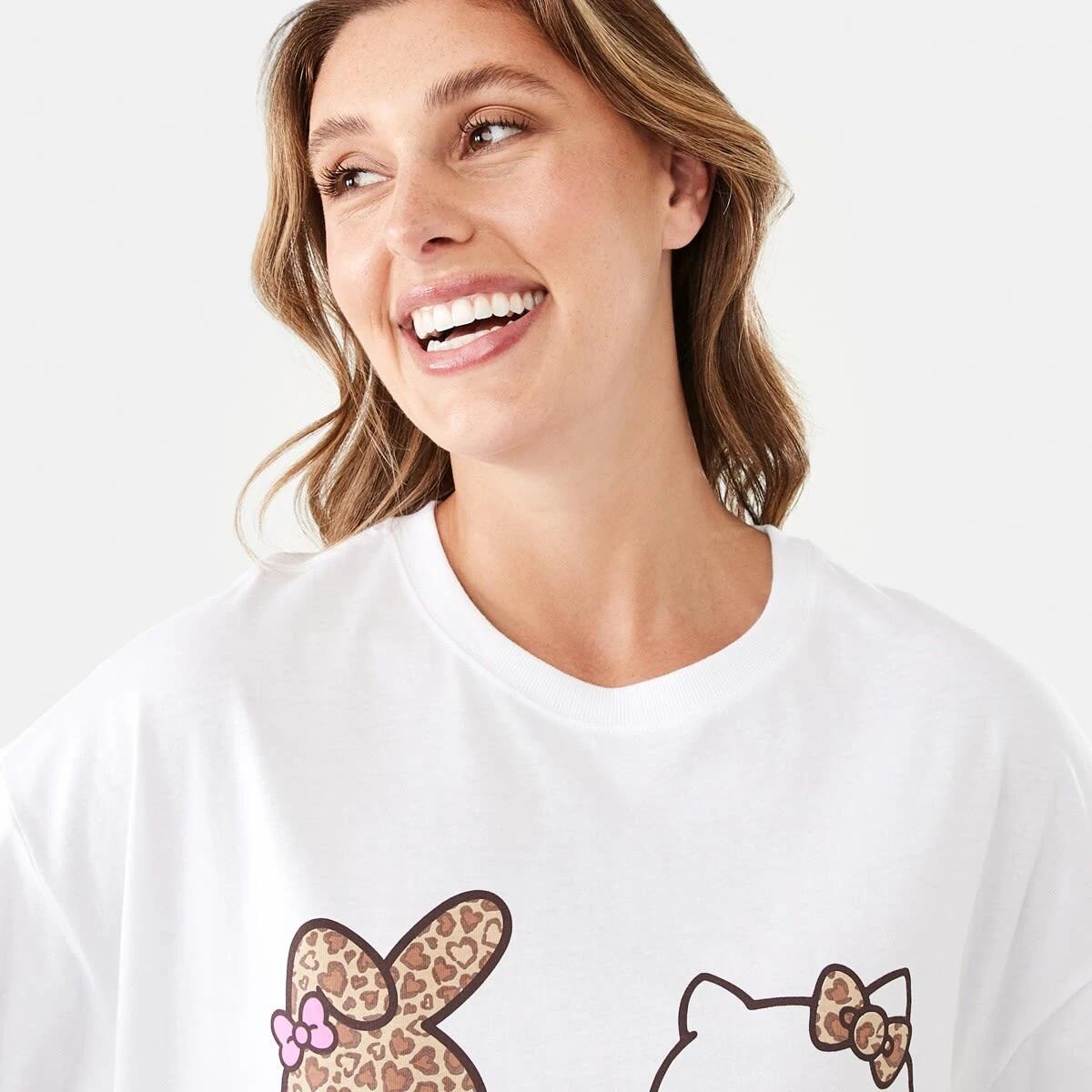 4 Short Sleeve Hello Kitty License T-shirt Hellokitty, 4 of 5