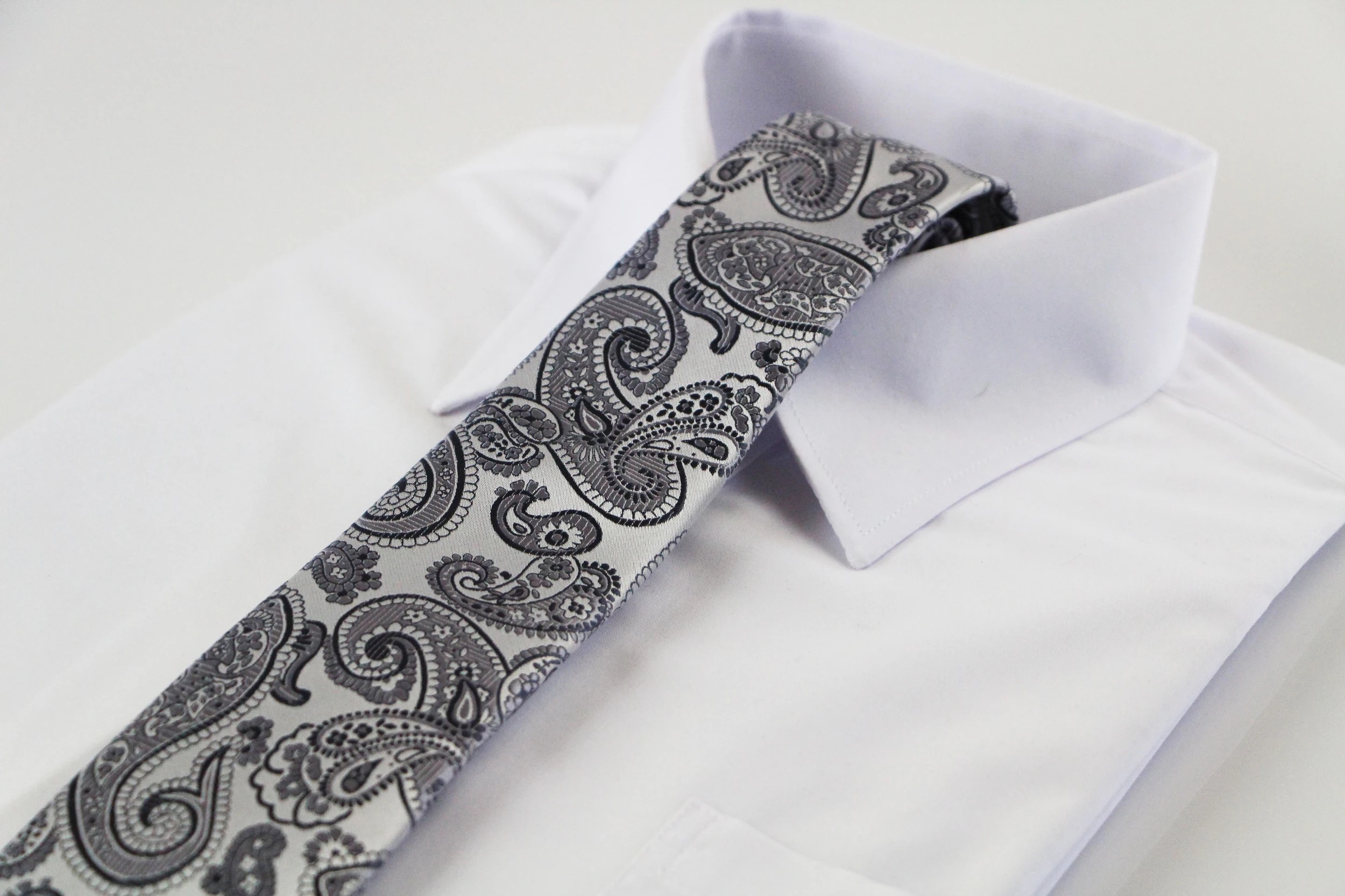 3 Zasel Mens Silver & Grey Paisley Patterned 8cm Neck Tie - Grey, 3 of 3