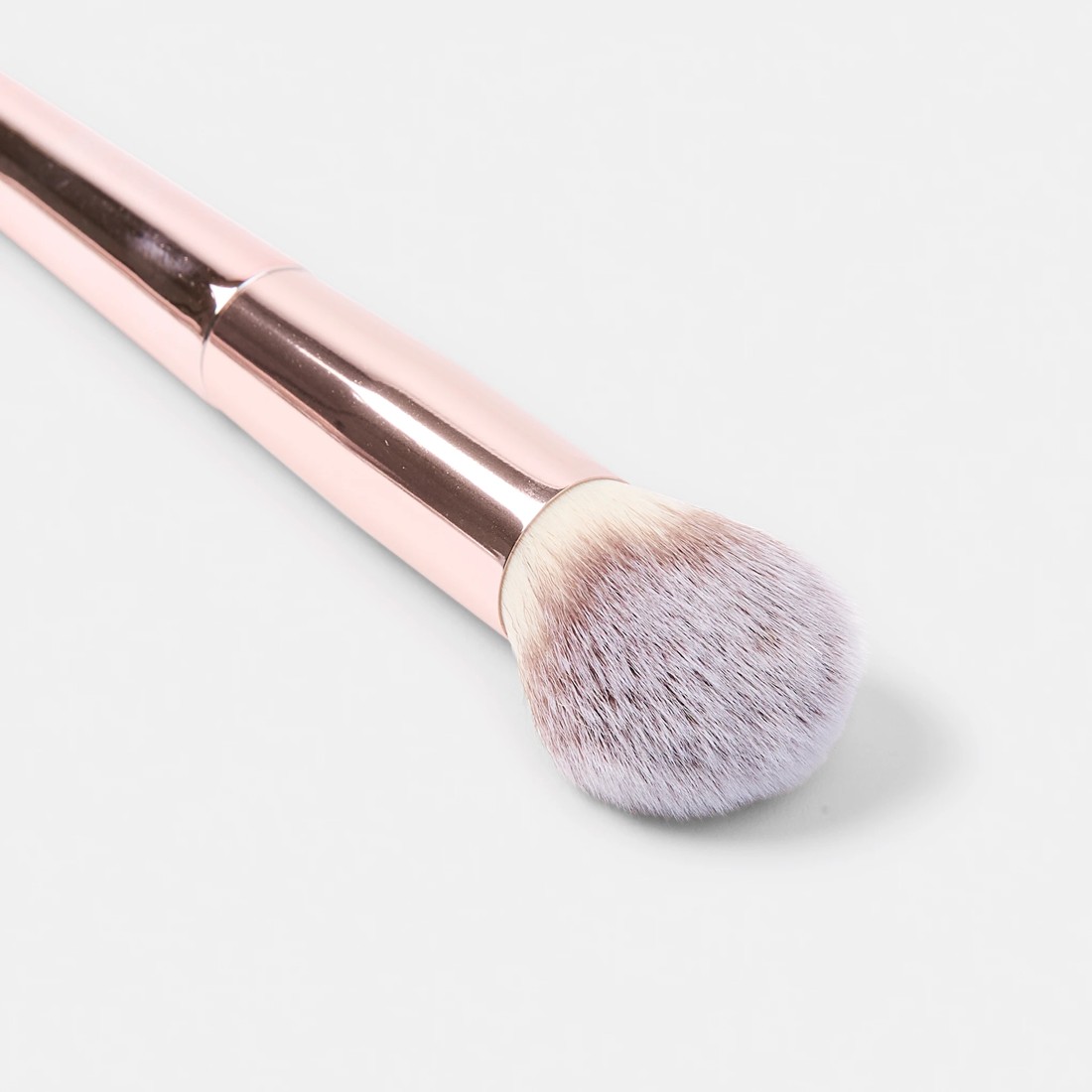 4 OXX Cosmetics Dual Ended Under Eye Brush, 4 of 7