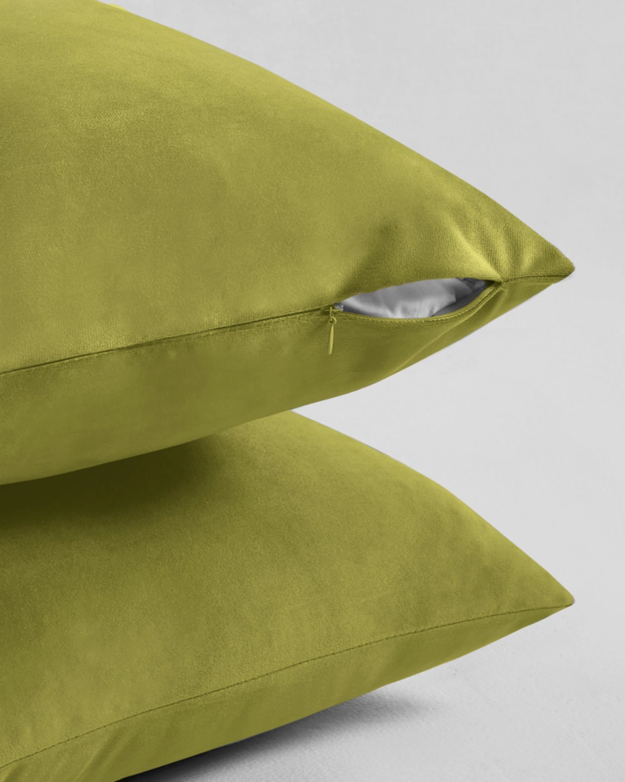 2 Gioia Casa 2-Pack Velvet Cushion Covers 45x45cm - Green, 2 of 2