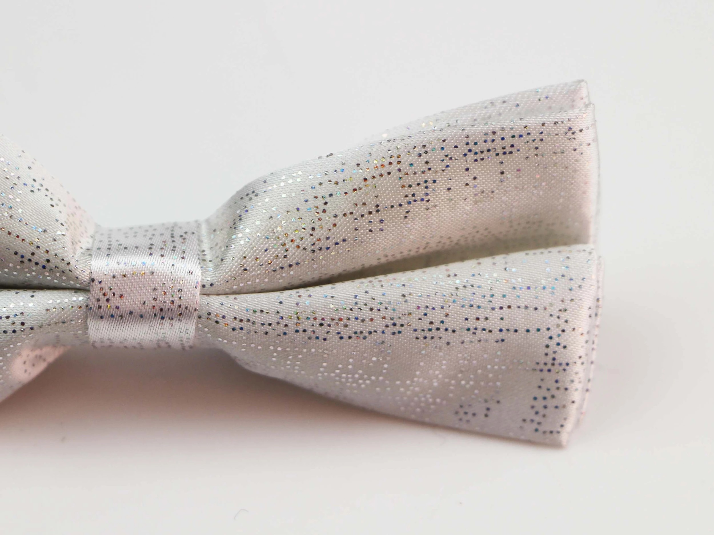 3 Zasel Mens White Sparkly Glitter Patterned Bow Tie - White, 3 of 4