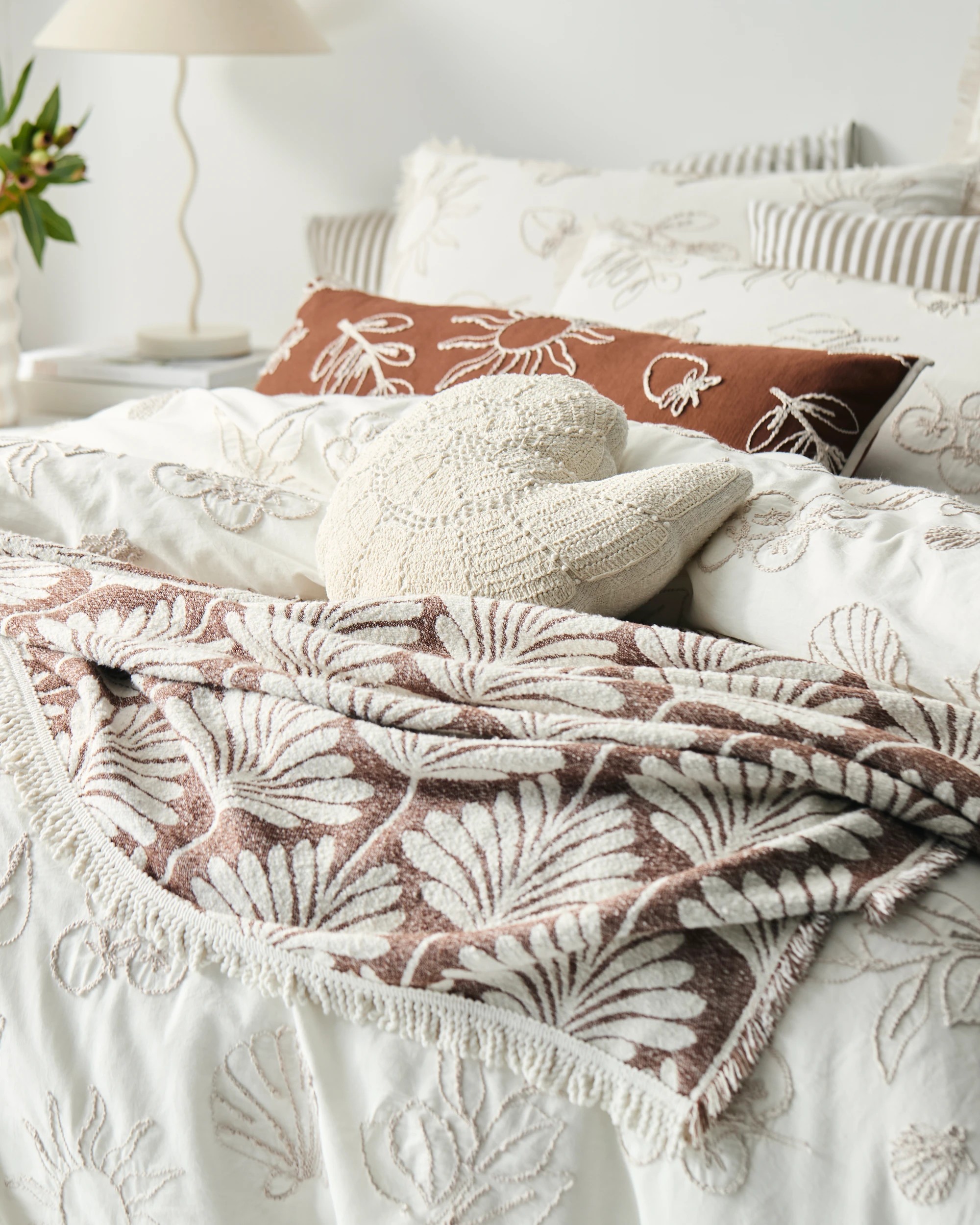 4 Target Lunar Embroidered Cotton Quilt Cover Set - King Bed - White, 4 of 8