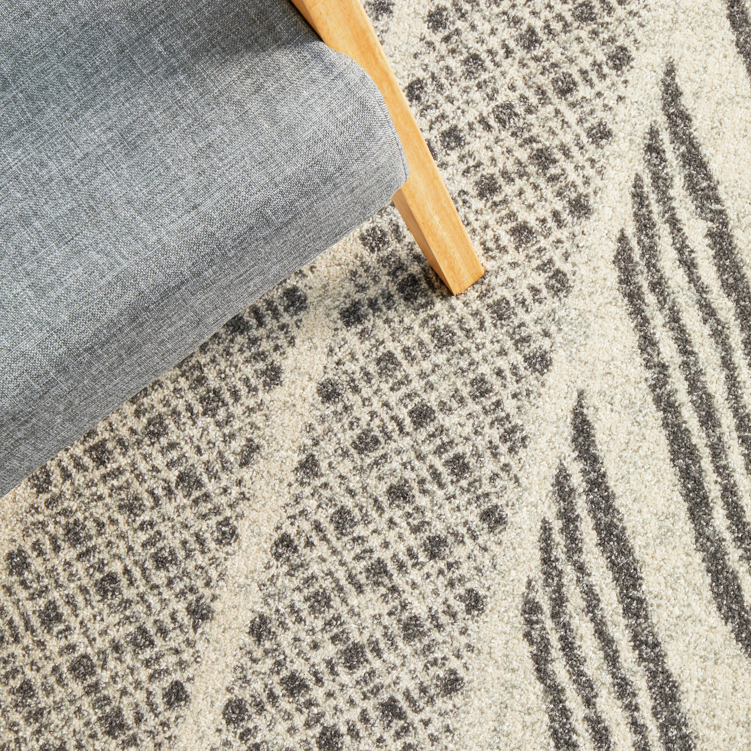 8 Common Ground Rugs Phantom 359 400x300cm - Extra Extra Large Floor Rug - Silver, 8 of 8