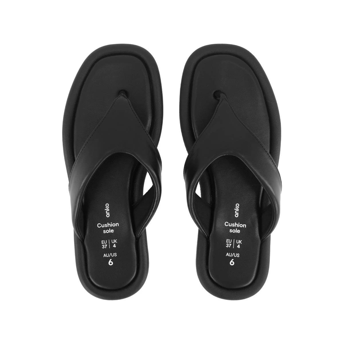 2 Padded Toe Post Thongs Black, 2 of 3