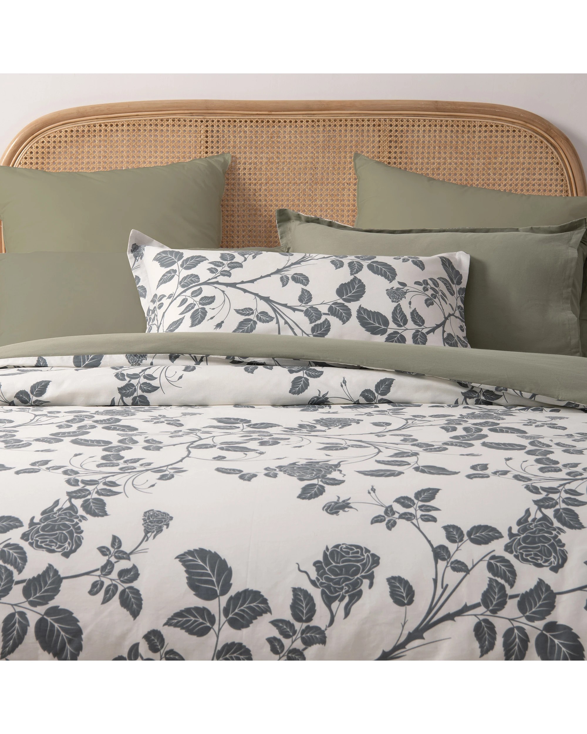 3 Dreamaker Felicity 100% Cotton Reversible Quilt Cover Set - Double Bed - Sage, 3 of 8