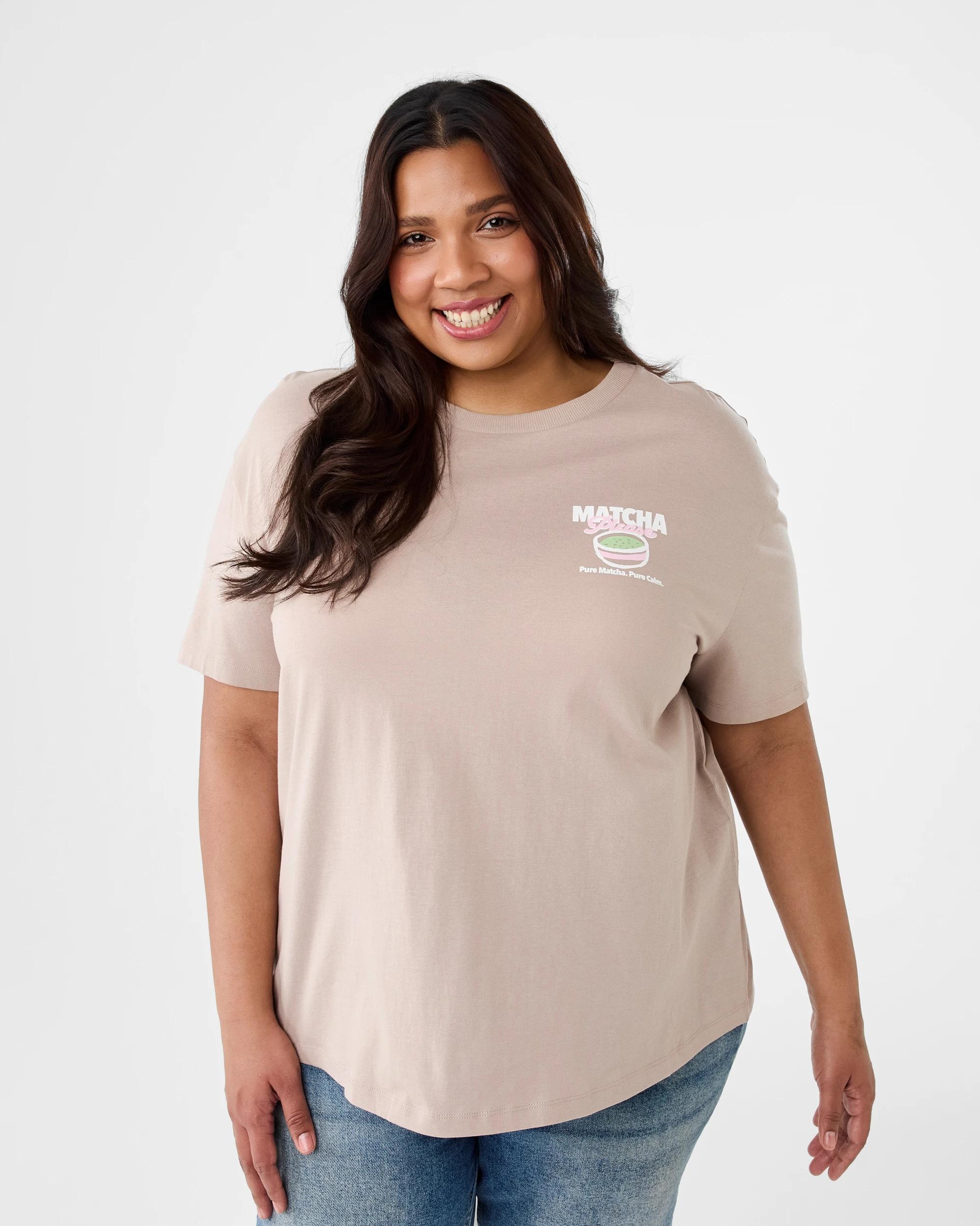 1 Curve Short Sleeve Boyfriend T-shirt MATCHA, 1 of 7