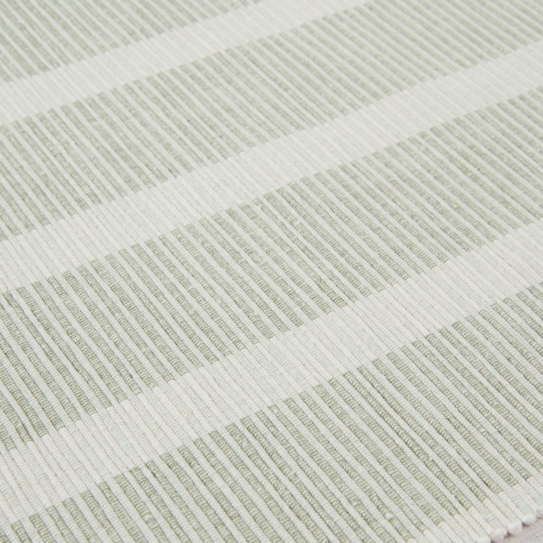 4 Green Ribbed Table Runner, 4 of 5