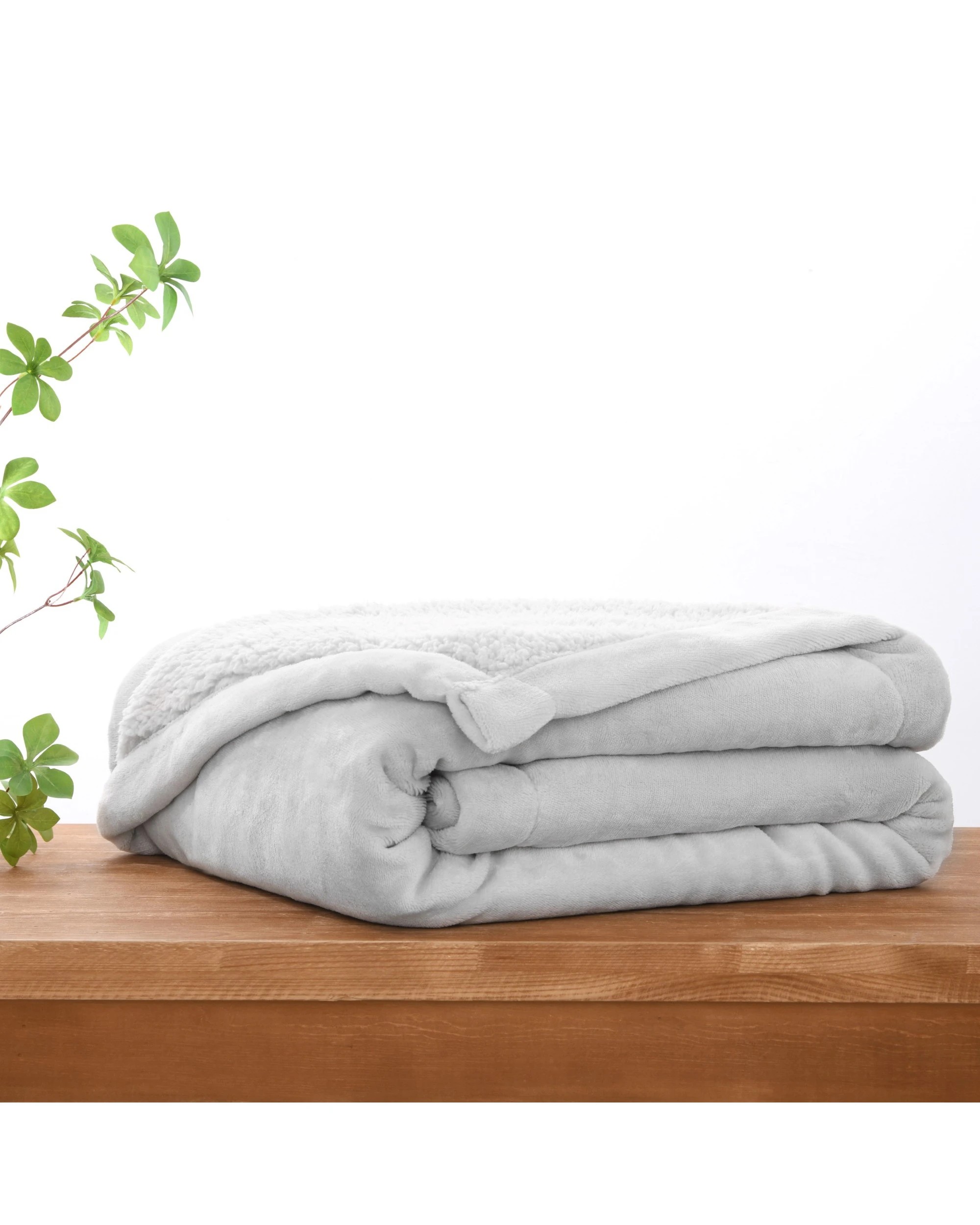 2 Serene Hudson Fleece and Sherpa Reverse Blanket 240x250cm (Queen/King Bed) - Grey, 2 of 6