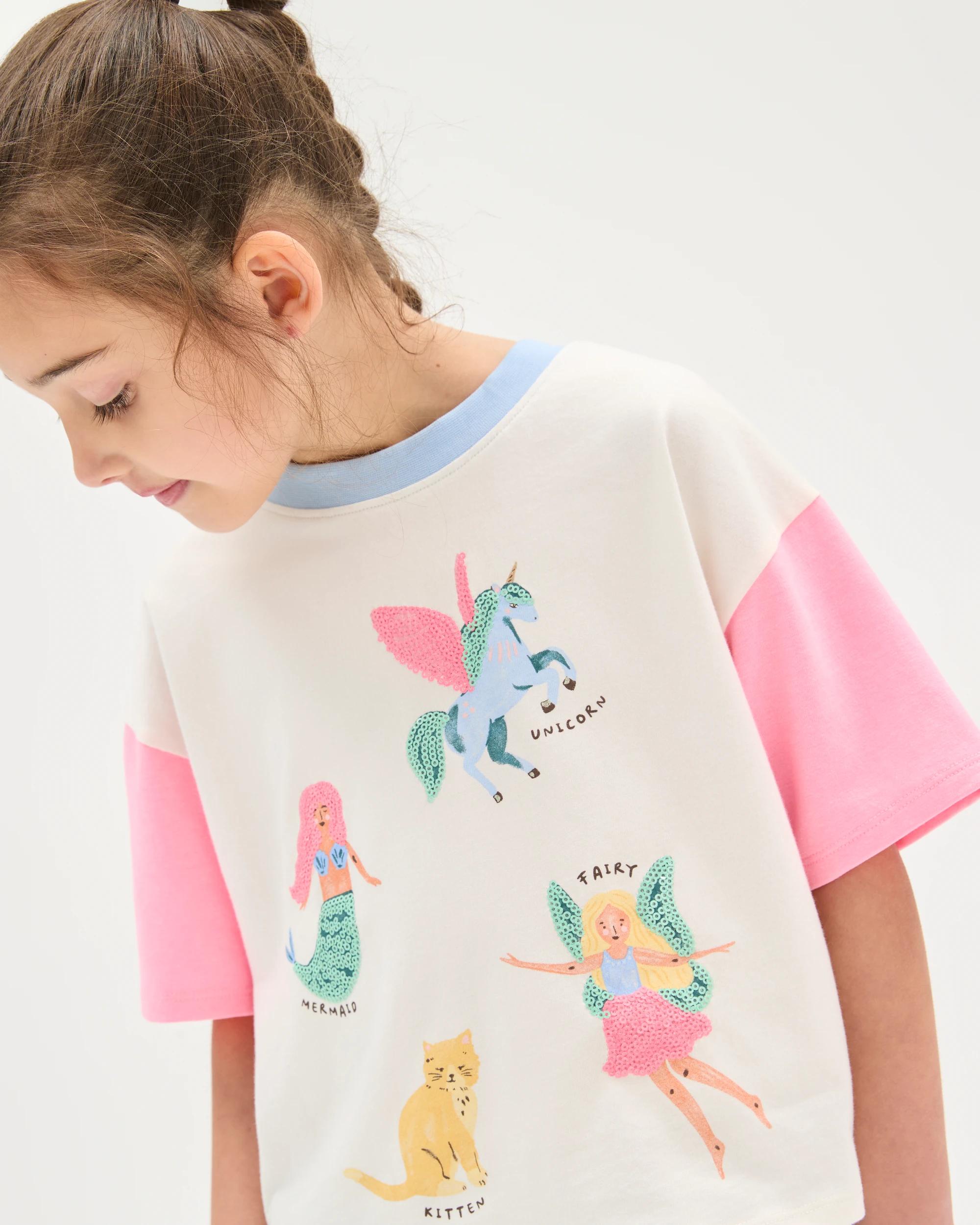 4 Target Kids Australian Cotton Boxy Event T-Shirt MERMAID UNICORN MULTI, 4 of 7