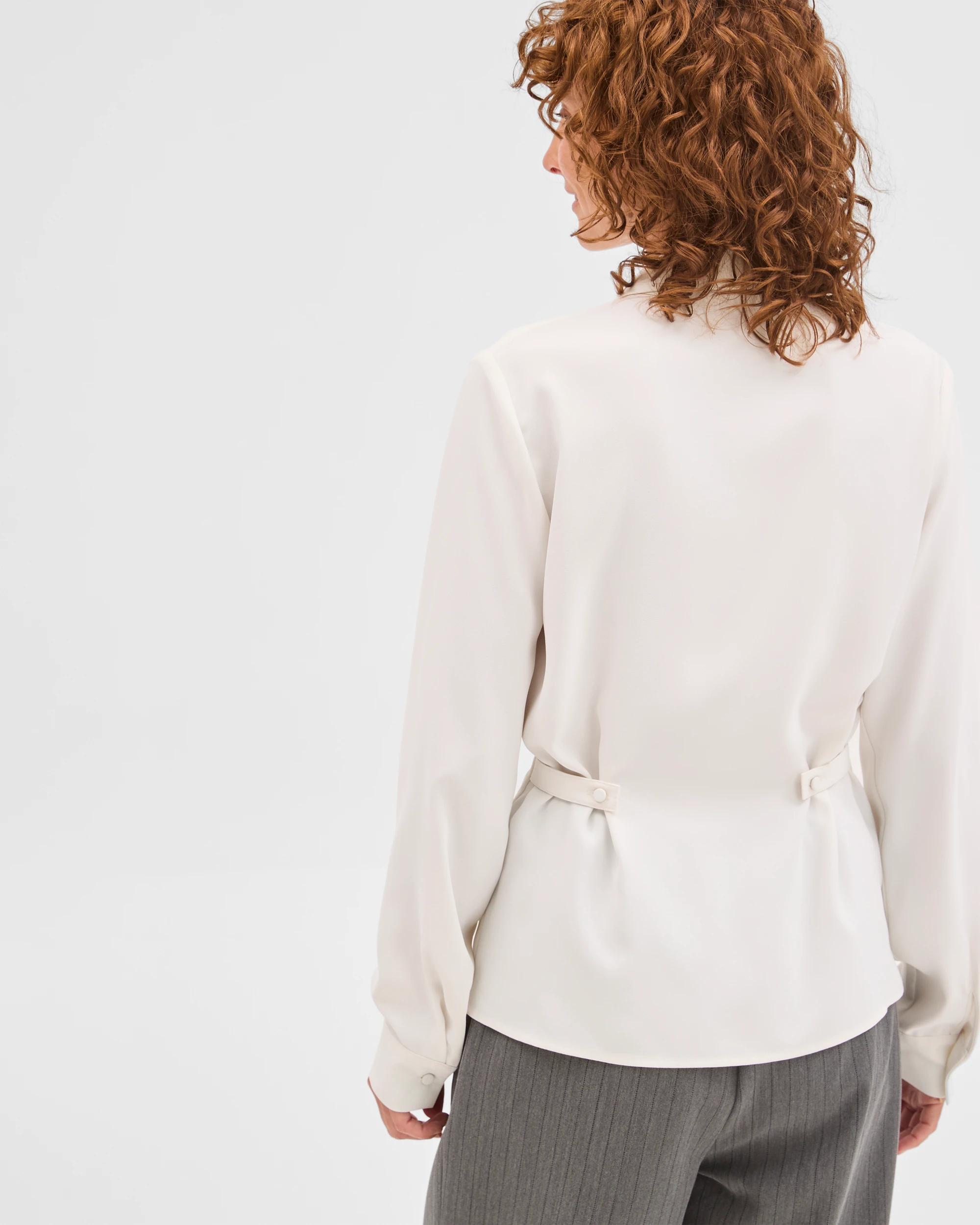 4 Preview Gathered Front Shirt CLOUD DANCER, 4 of 5