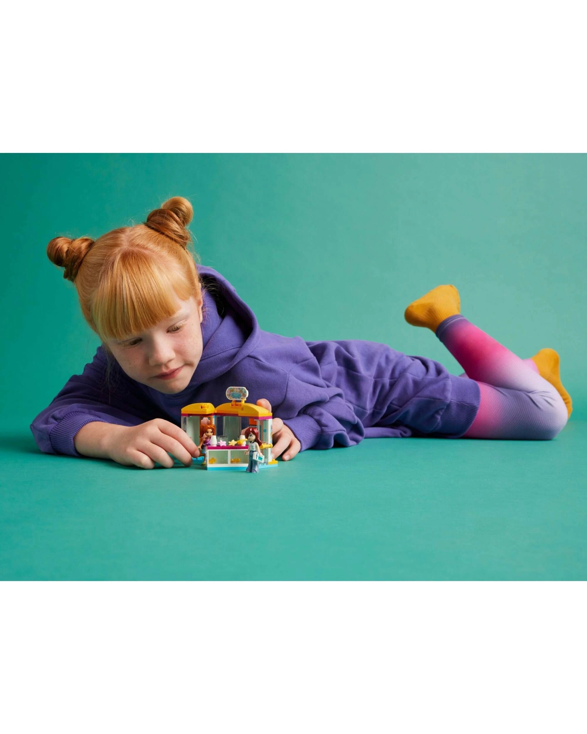 4 LEGO 42608 Friends Tiny Accessories Store, 4 of 5