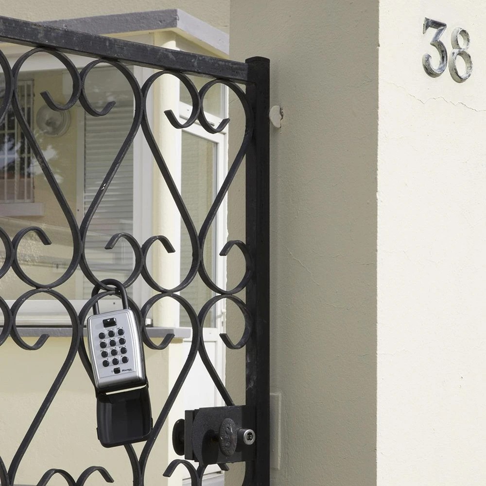 7 Master Lock Portable Combination Lock Key Safe, 7 of 10