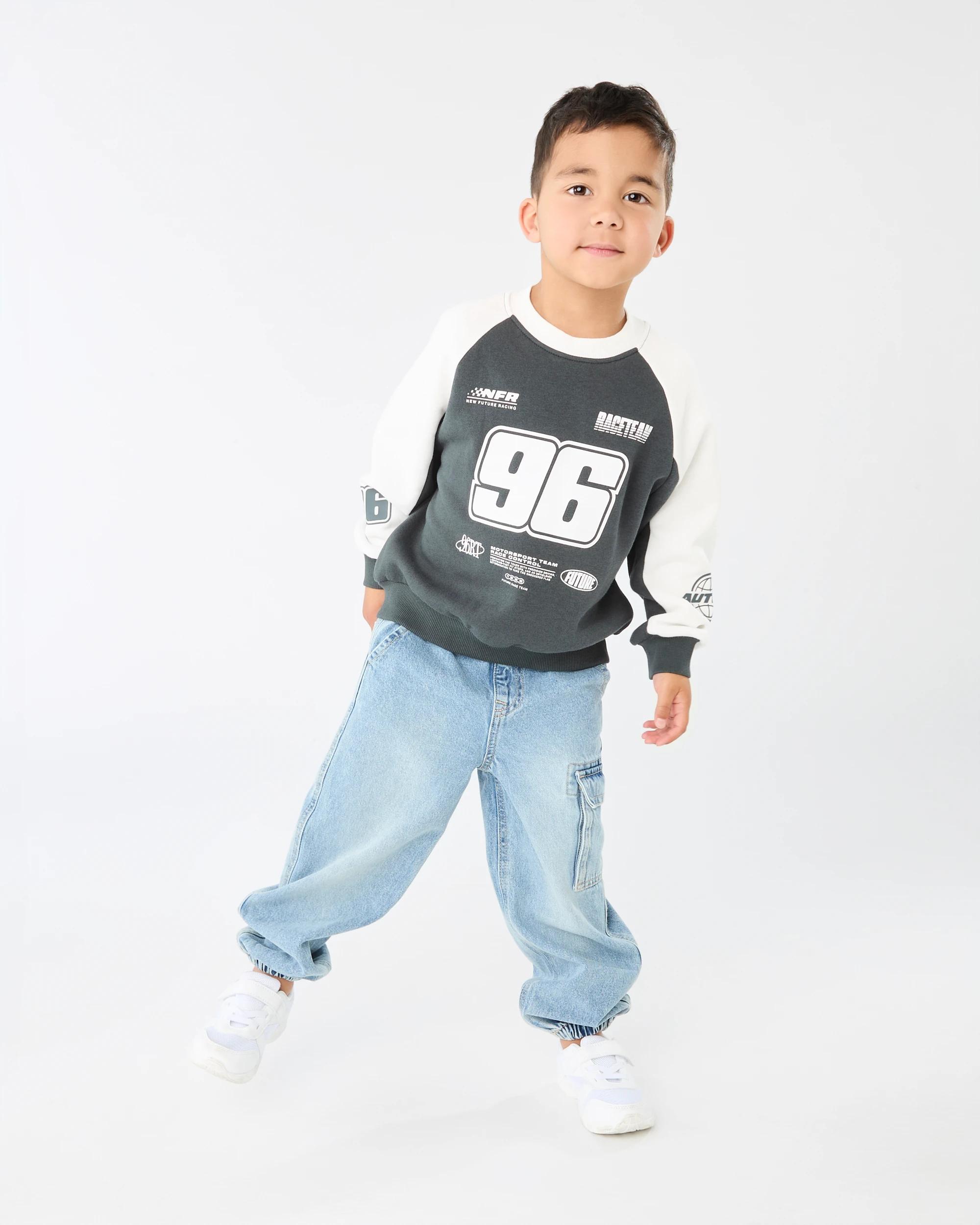 8 Oversized Crew Neck Sweatshirt Grey Moto, 8 of 9