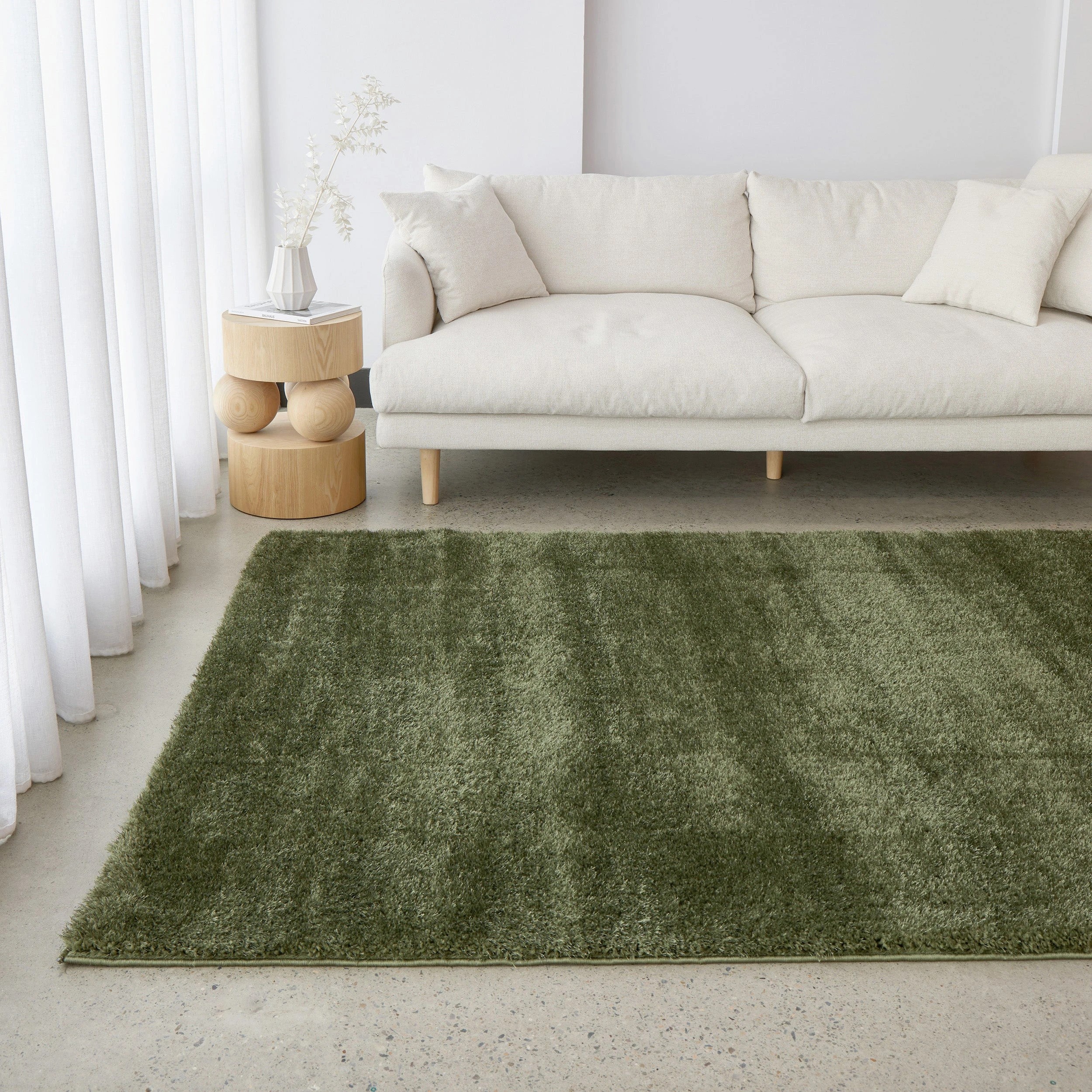 2 Common Ground Rugs Carmine 30 330x240cm - Green, 2 of 9