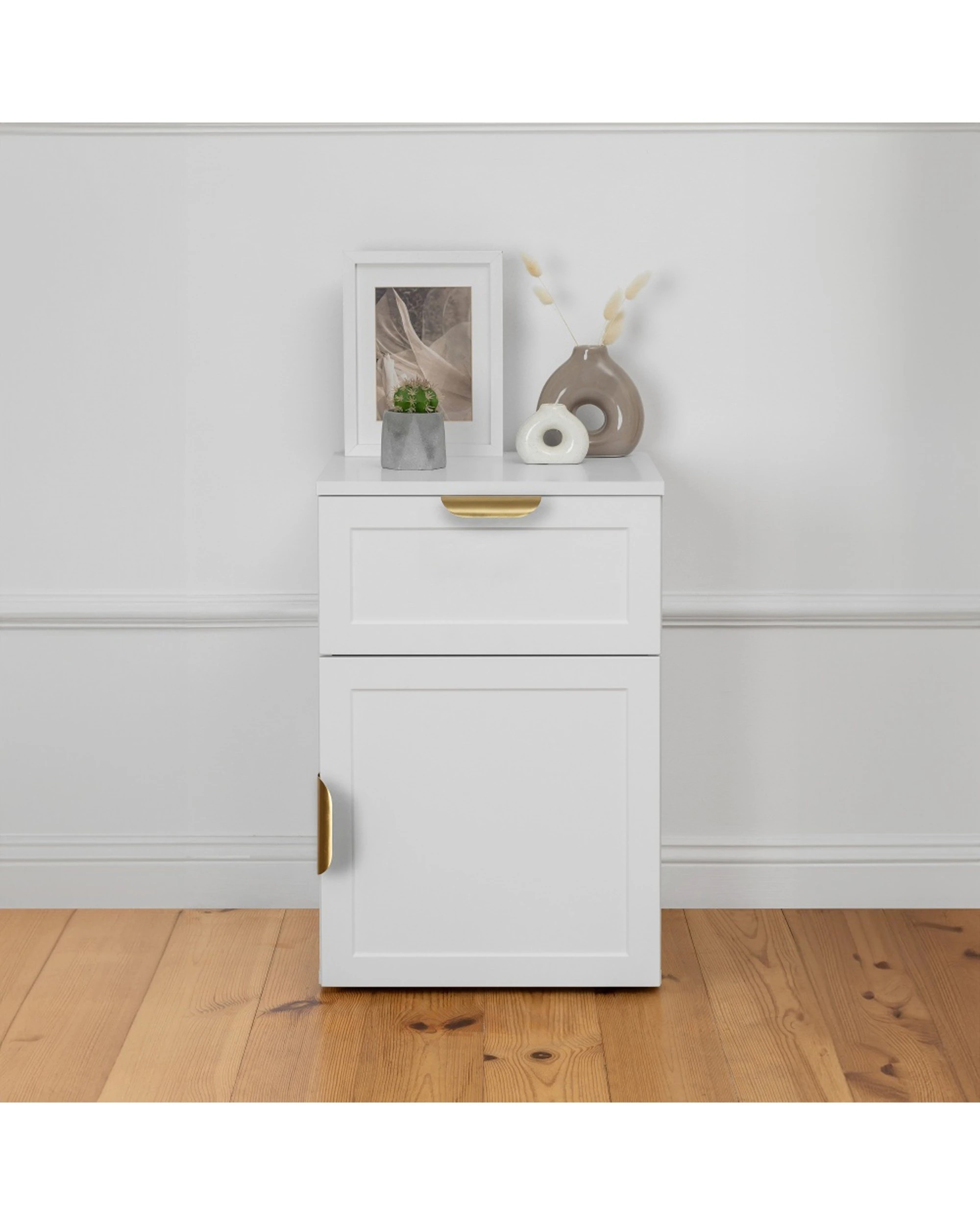 2 European Cabinetry Porto Bedside Table Hamptons Brass Pull Handle - White, 2 of 4