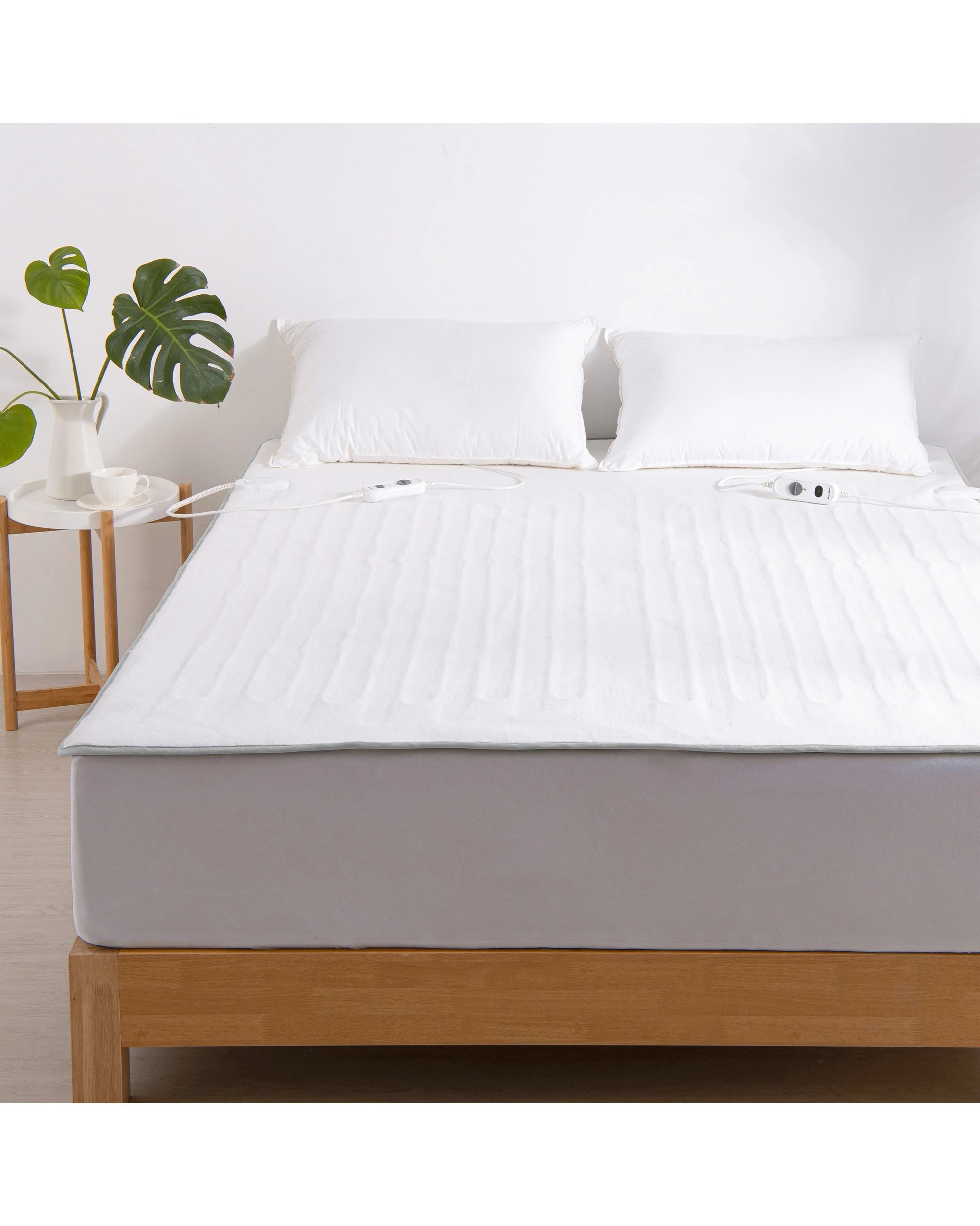 1 Dreamaker Classic Washable Fitted Electric Blanket - King Single Bed - White, 1 of 8