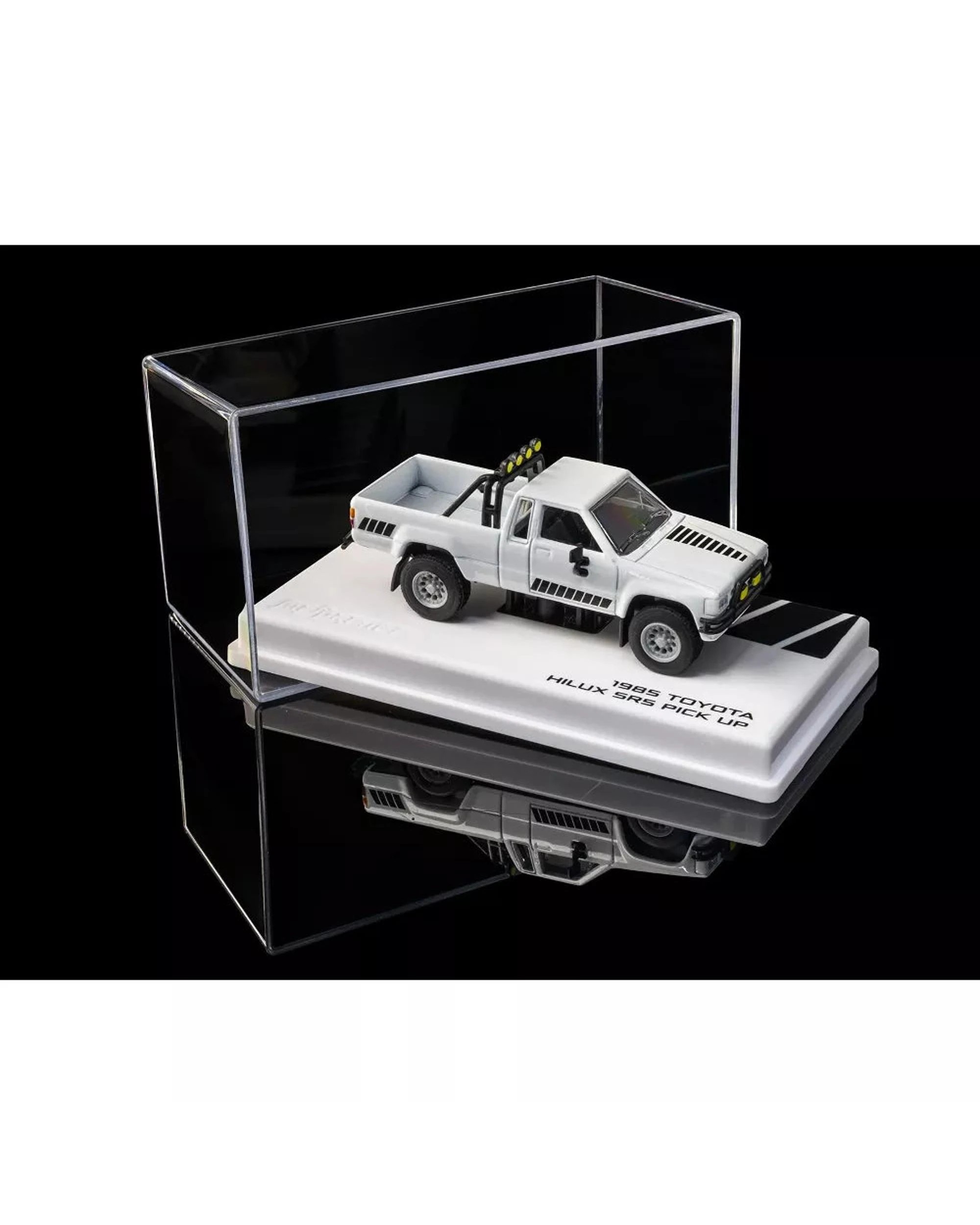 6 Majorette Collection Series 1985 Toyota Hilux SR5 Pick Up Diecast Vehicle - White, 6 of 6