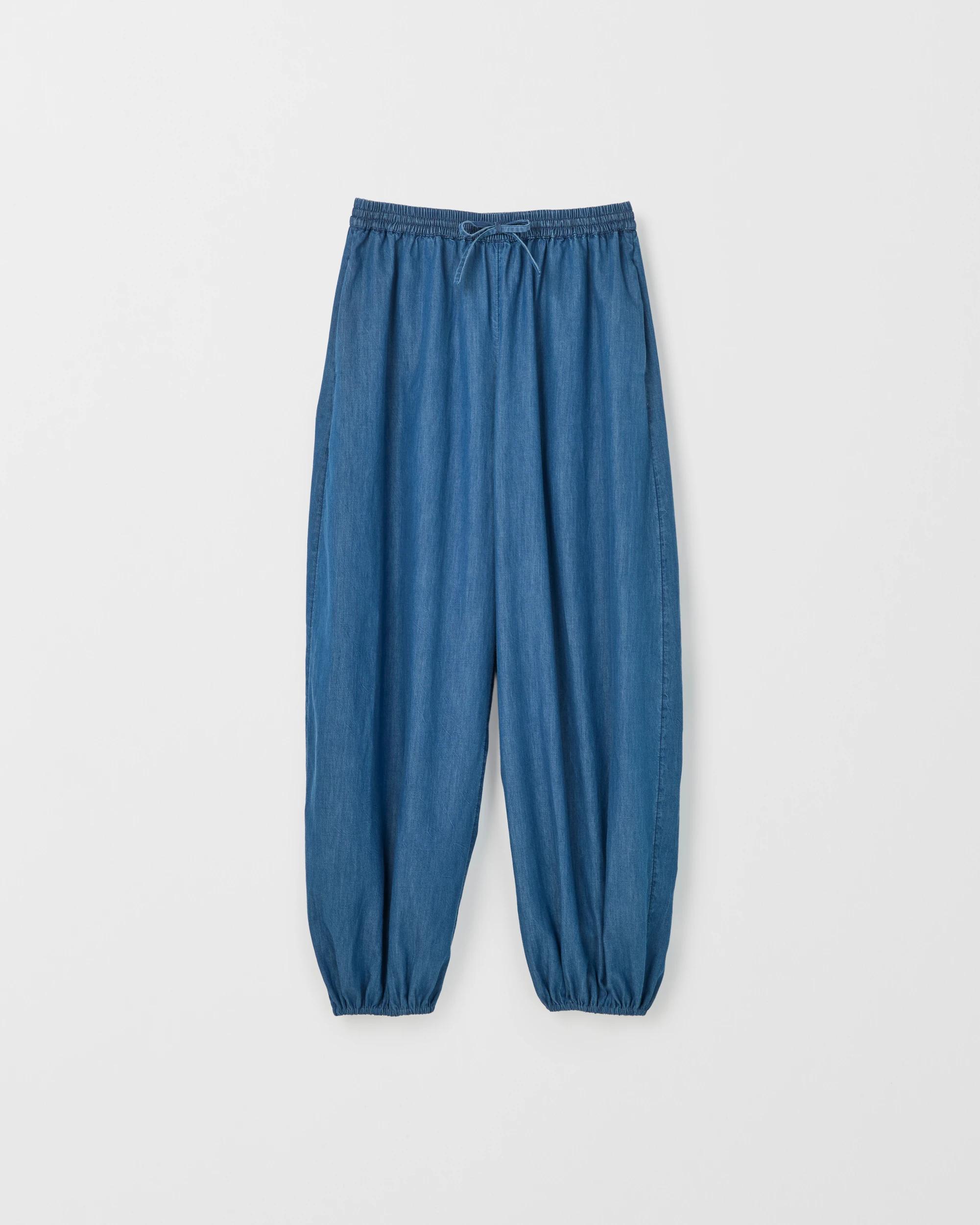1 Target Kids Full Length Balloon Pants CHAMBRAY, 1 of 2