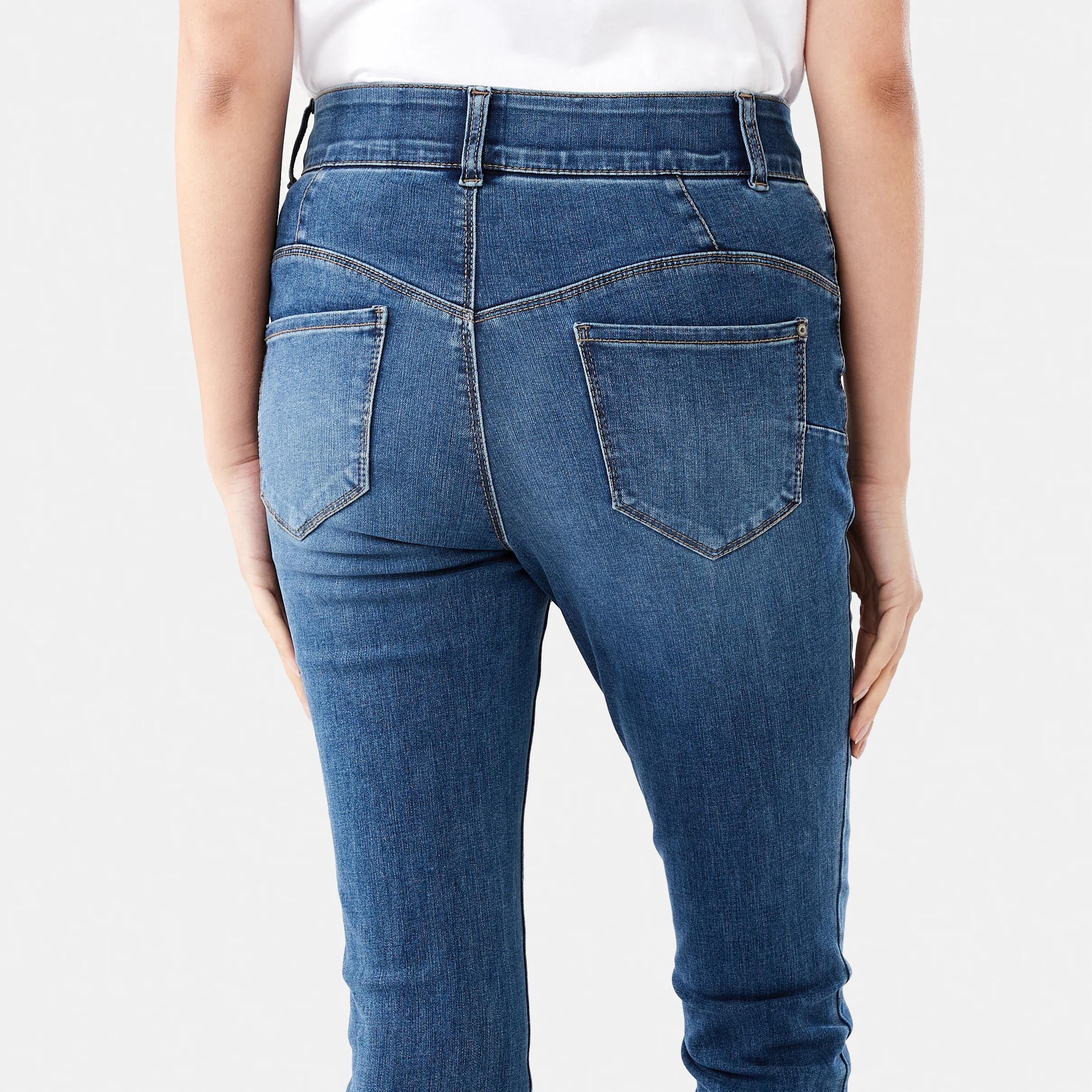 8 Shapewear Jeans MID WASH, 8 of 9