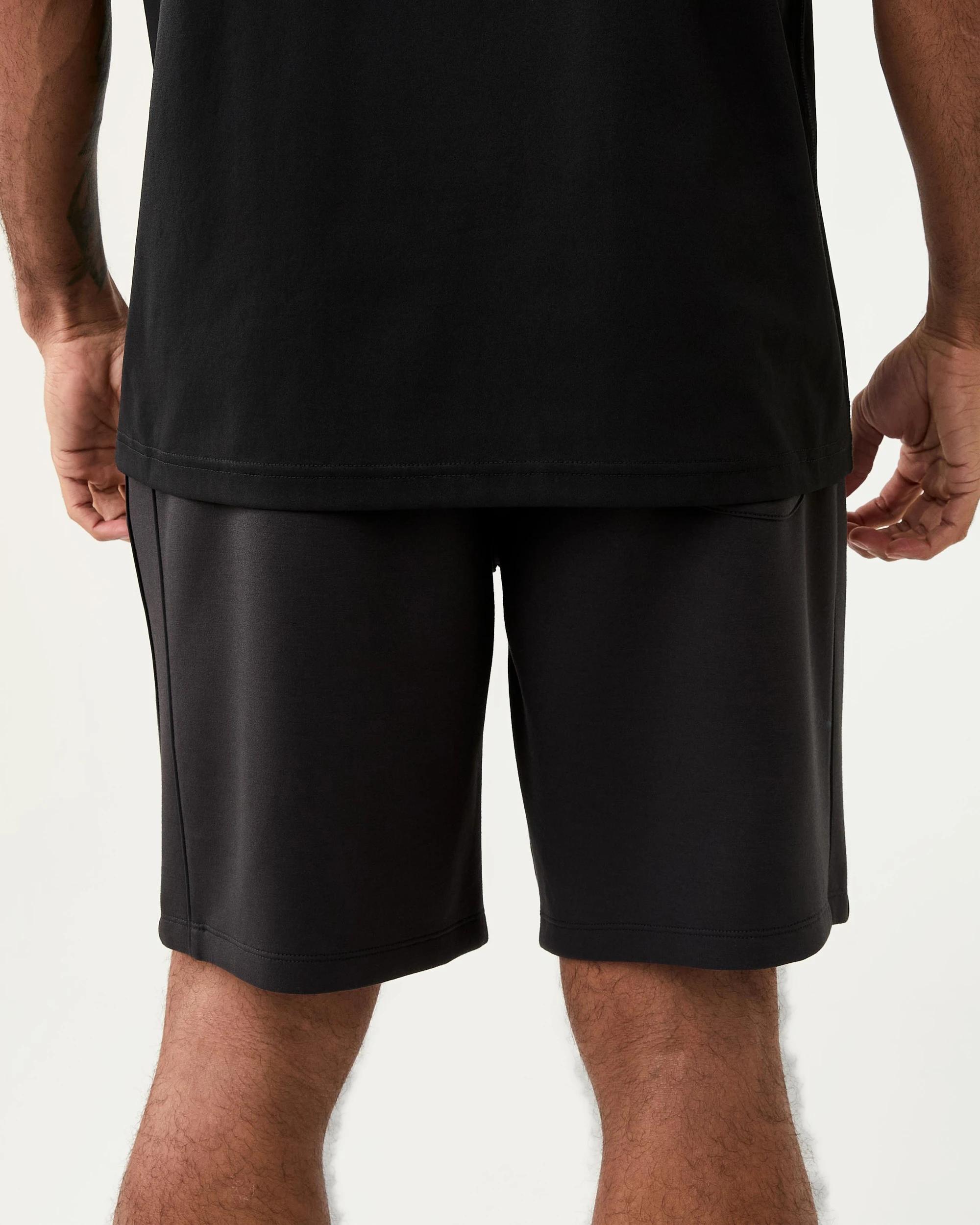 3 Active Mens 9in. Scuba Piping Detail Shorts Black, 3 of 8
