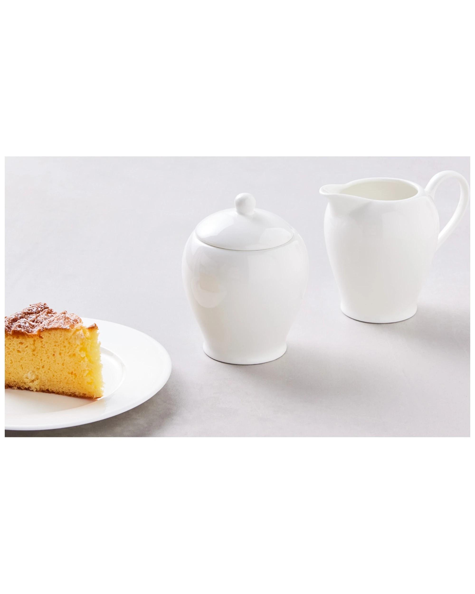 2 Maxwell & Williams Basics Porcelain Sugar And Creamer Set Gift Boxed
 - White, 2 of 3