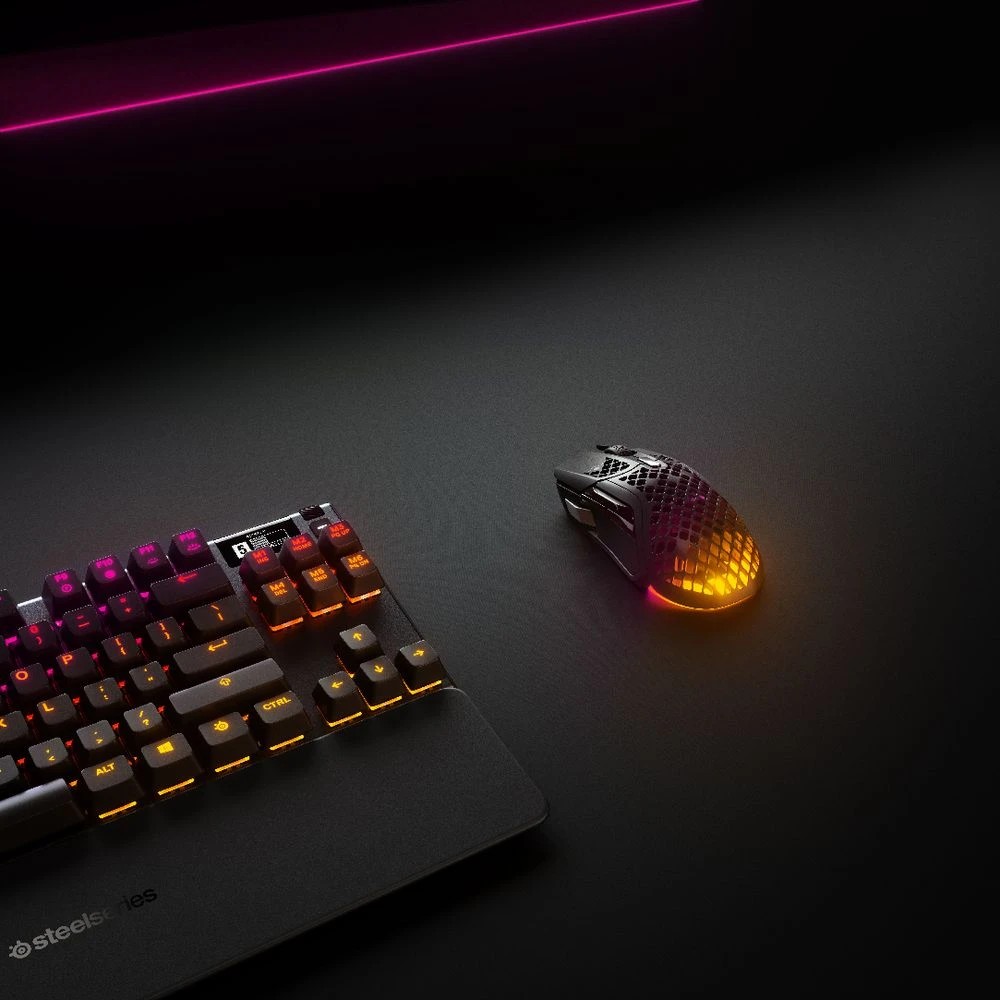 7 SteelSeries Aerox 5 Wireless Mouse, 7 of 10