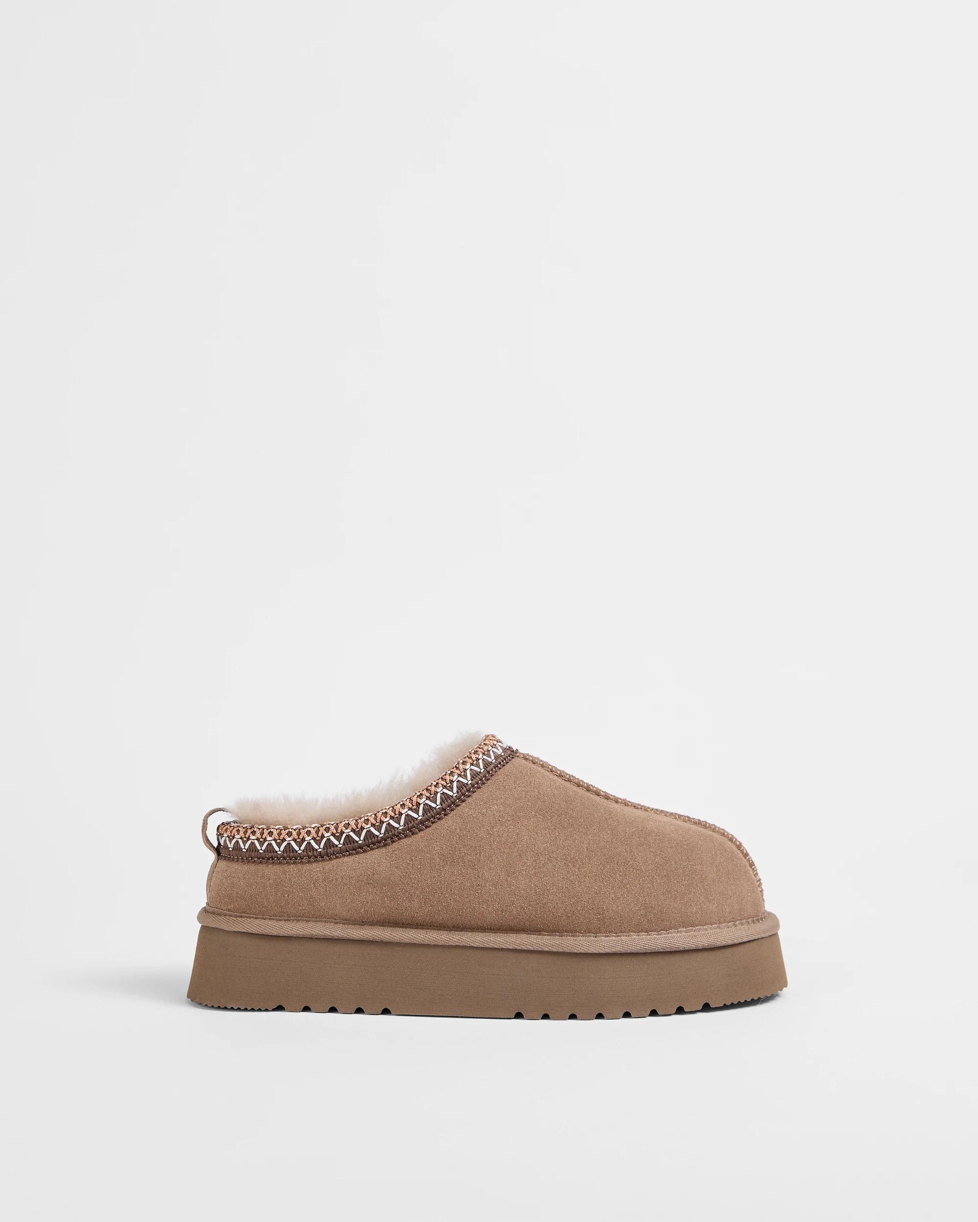 1 Australian Design Ugg Boots and Slippers Australian Design Leather and Sheepskin Tape Scuff Slippers MOCHA, 1 of 3
