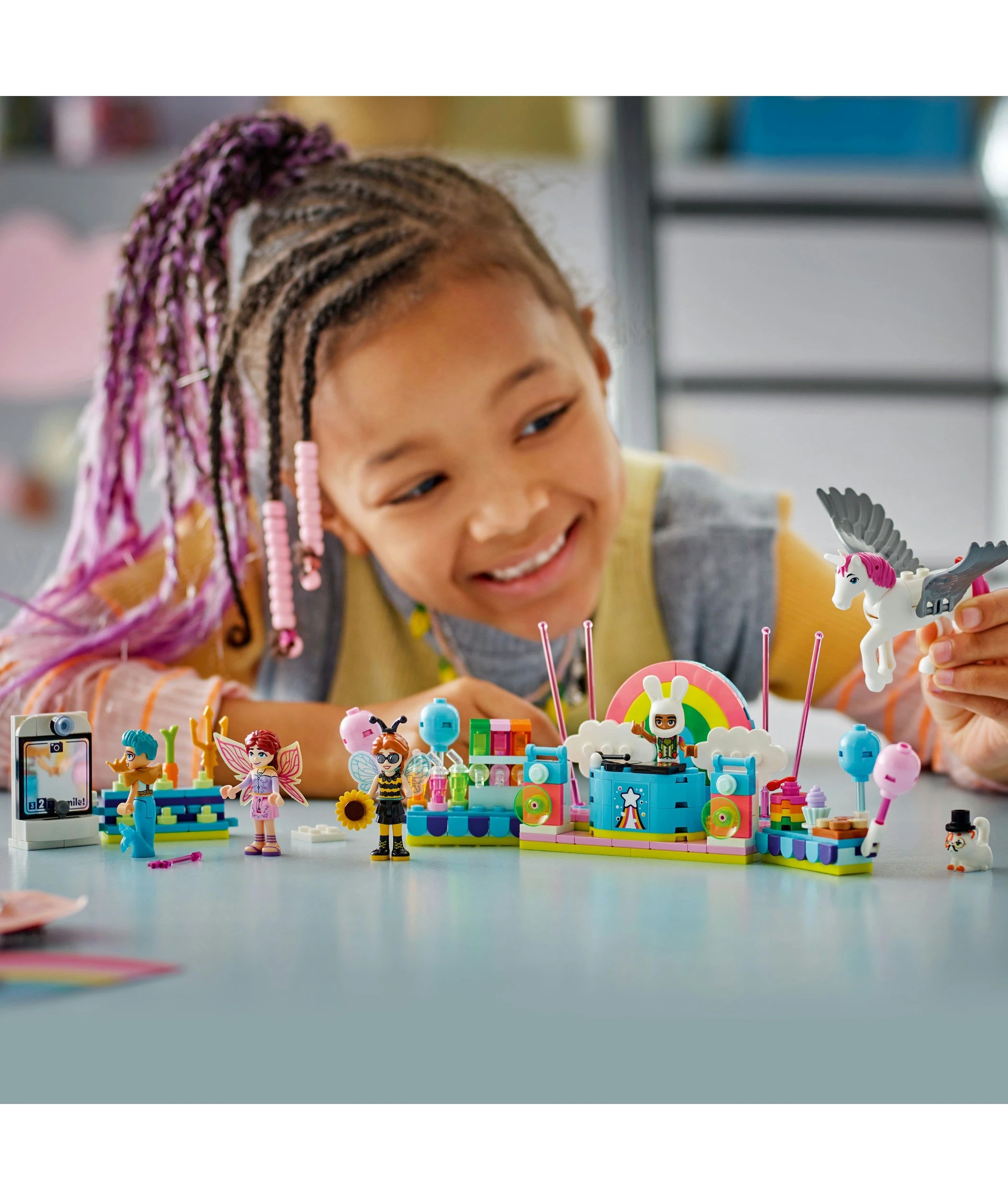 8 LEGO Friends Costume Party with Unicorn & Fairy 42661, 8 of 10