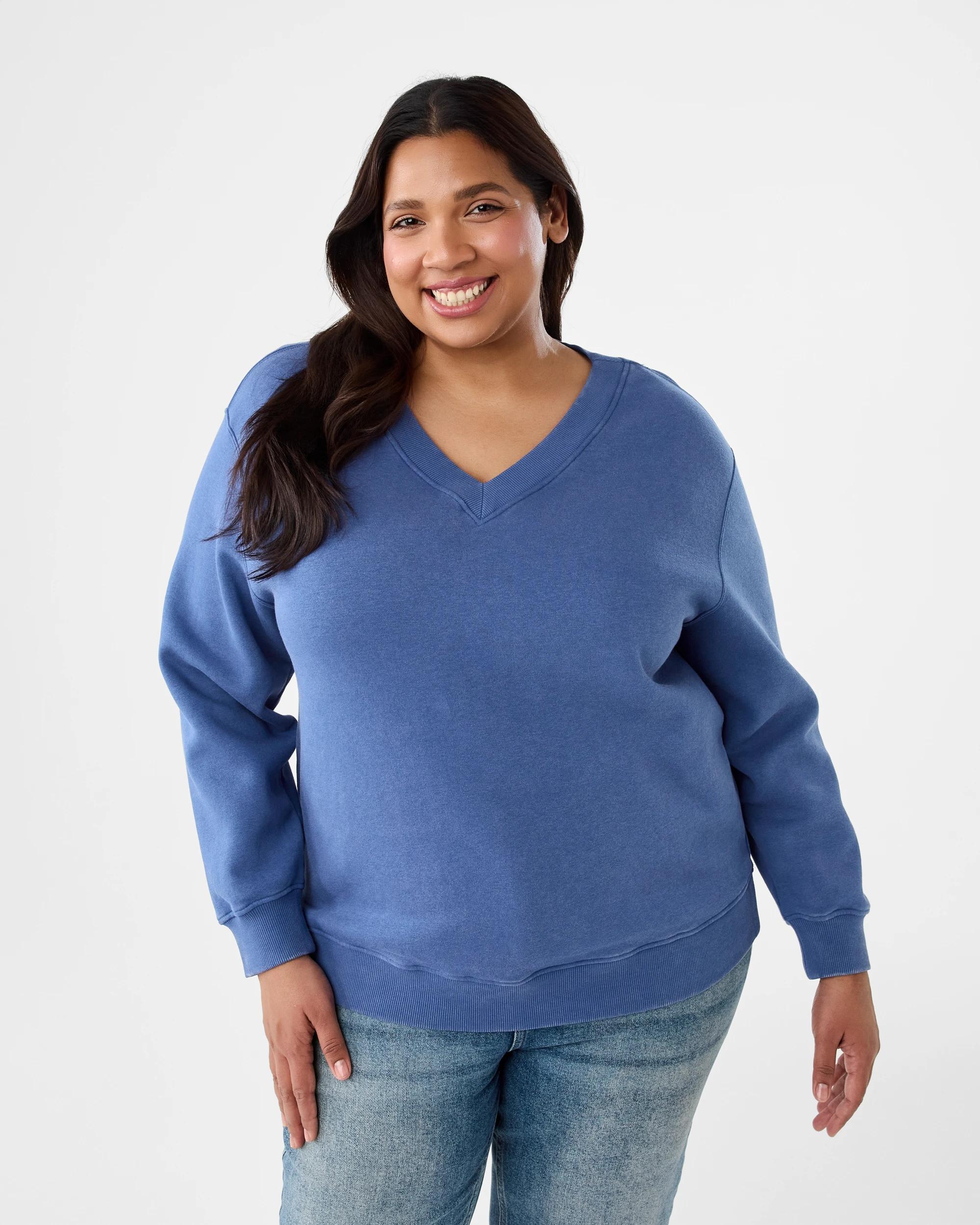 1 Curve Washed V-Neck Sweatshirt Orbit Blu, 1 of 6