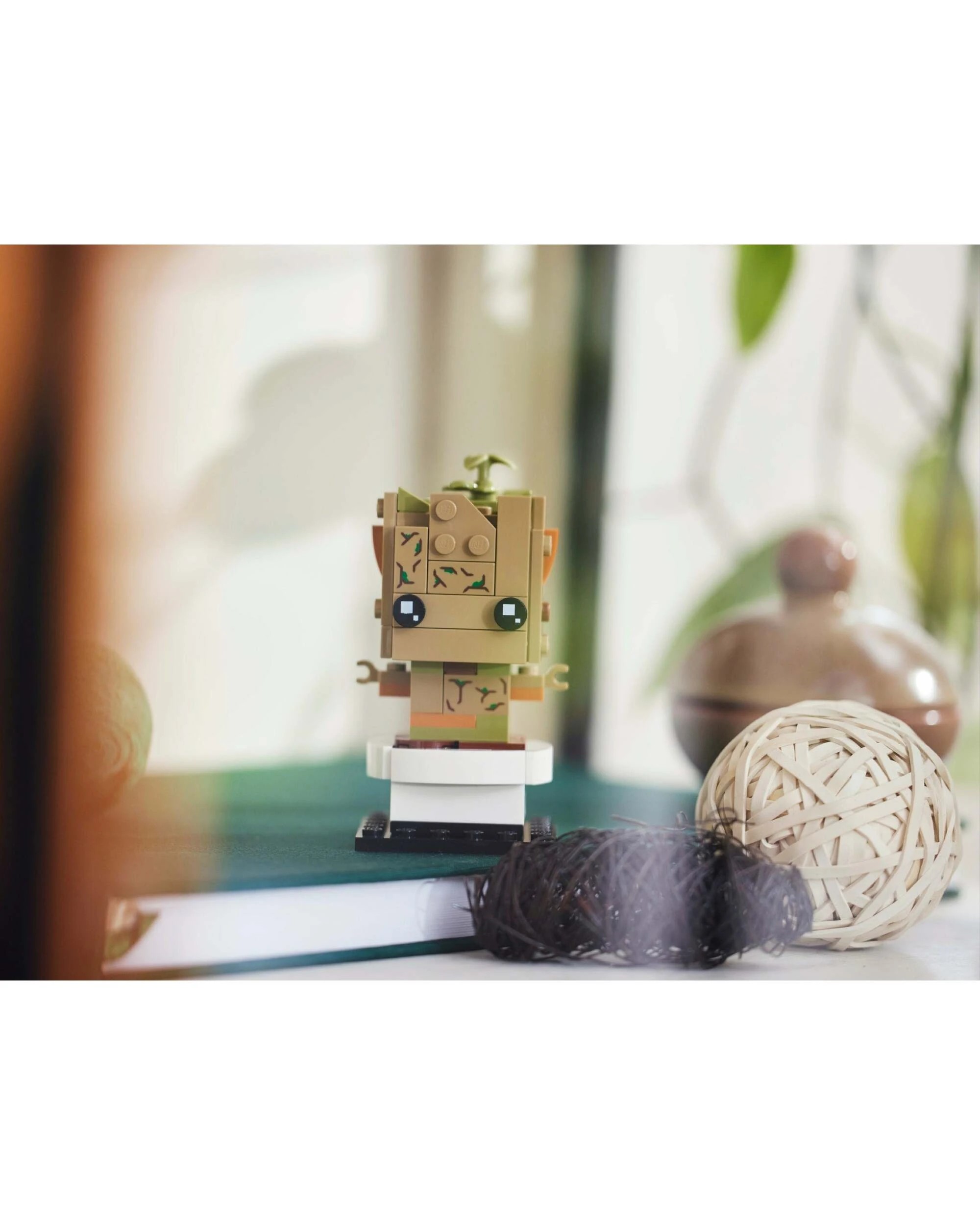 3 LEGO BrickHeadz 40671 Potted Groot, 3 of 4