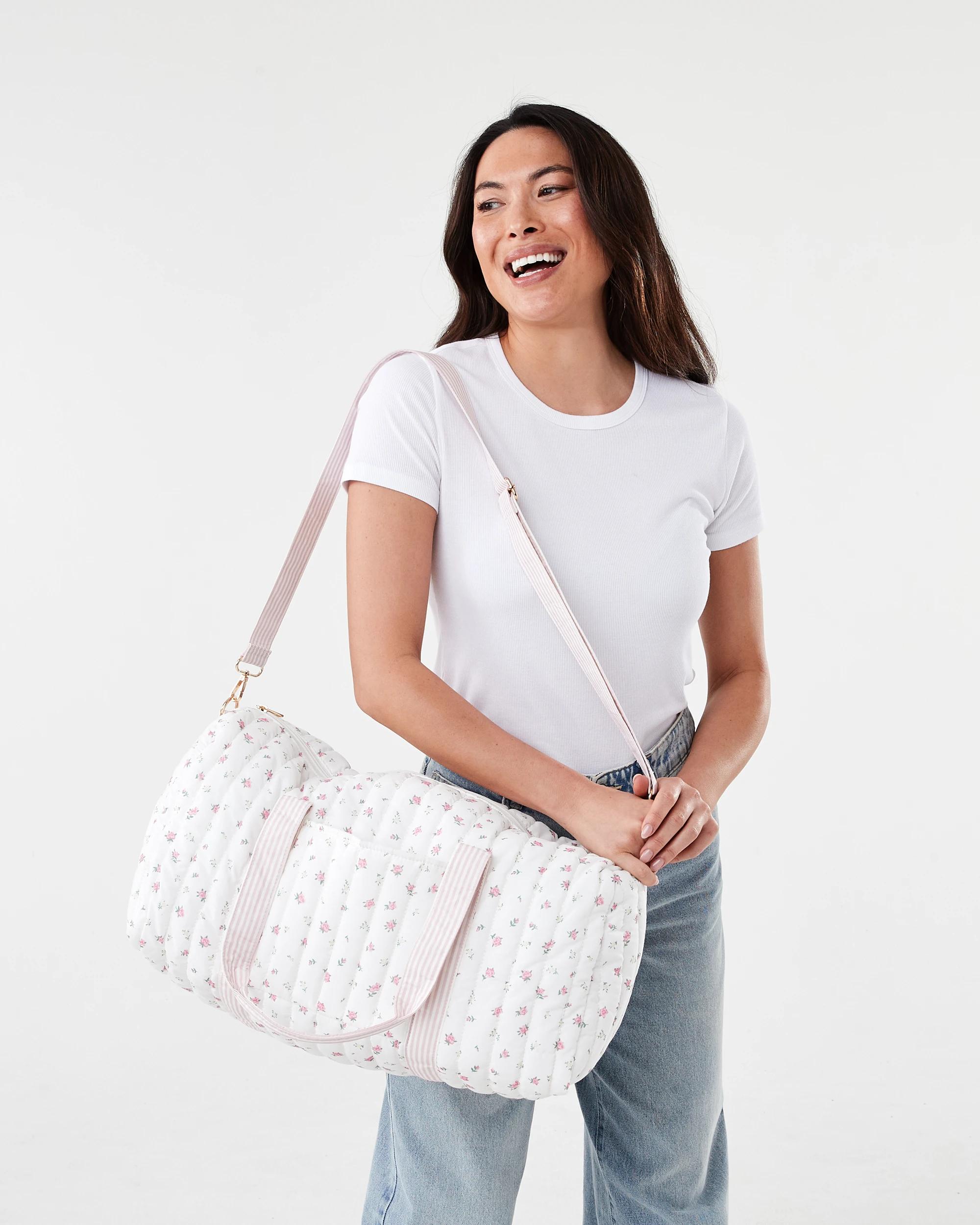 4 Quilted Weekender Bag Pink Ditsy, 4 of 5