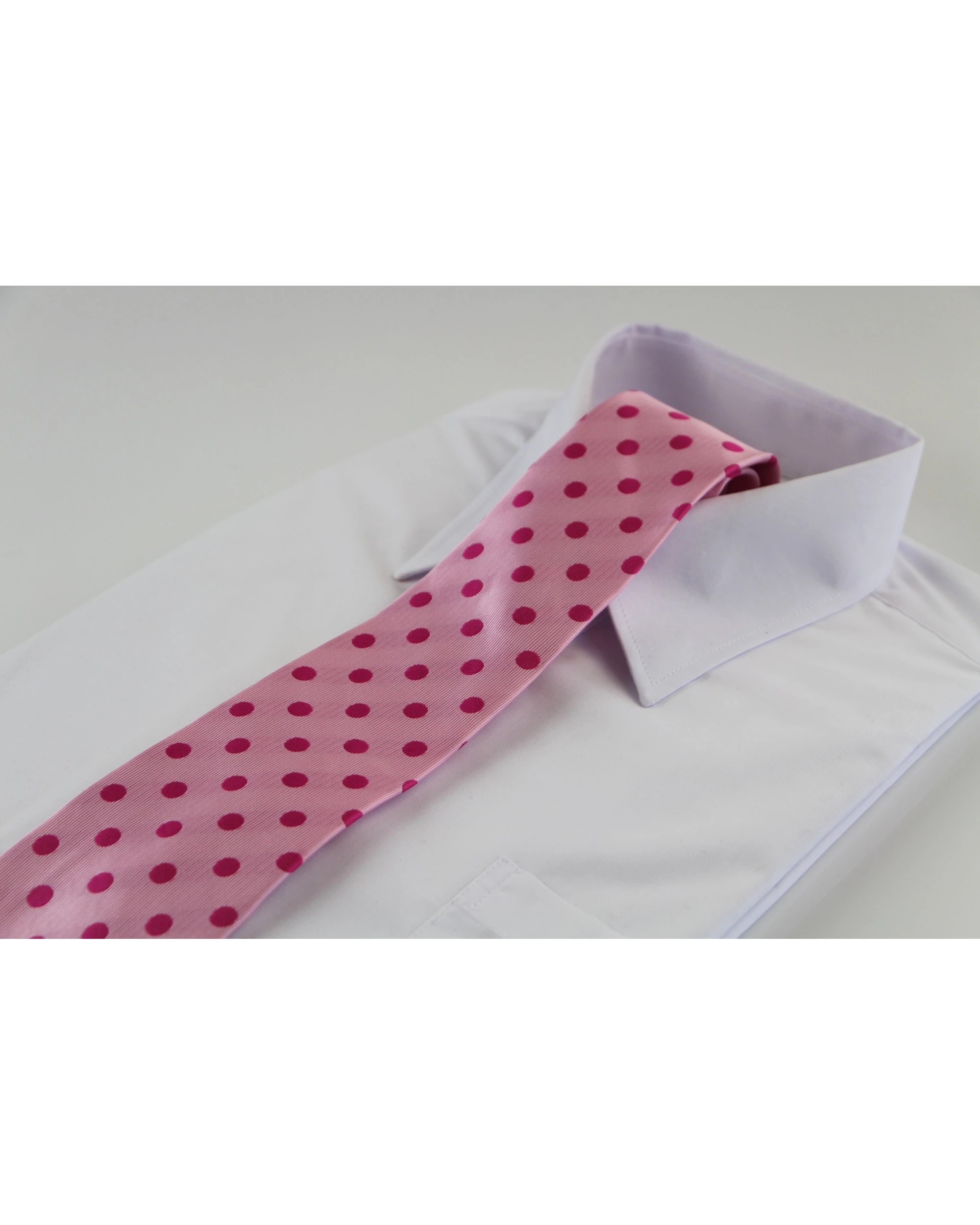 1 Zasel Mens Pink Polka Dot Patterned 8cm Neck Tie, 1 of 2