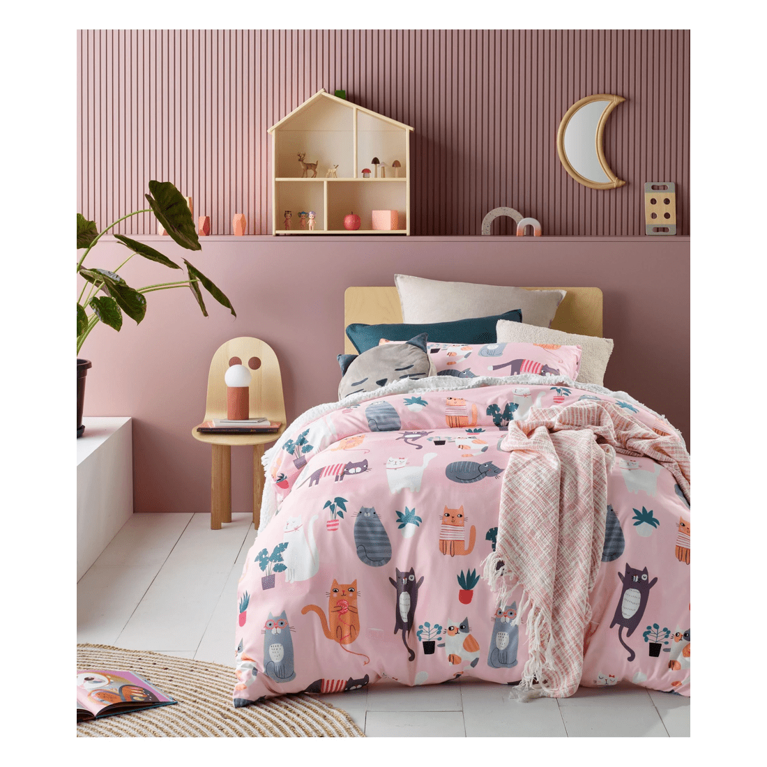 1 Happy Kids Miaow Glow in the Dark Single Quilt Cover Set Microfibre - Multi, 1 of 5