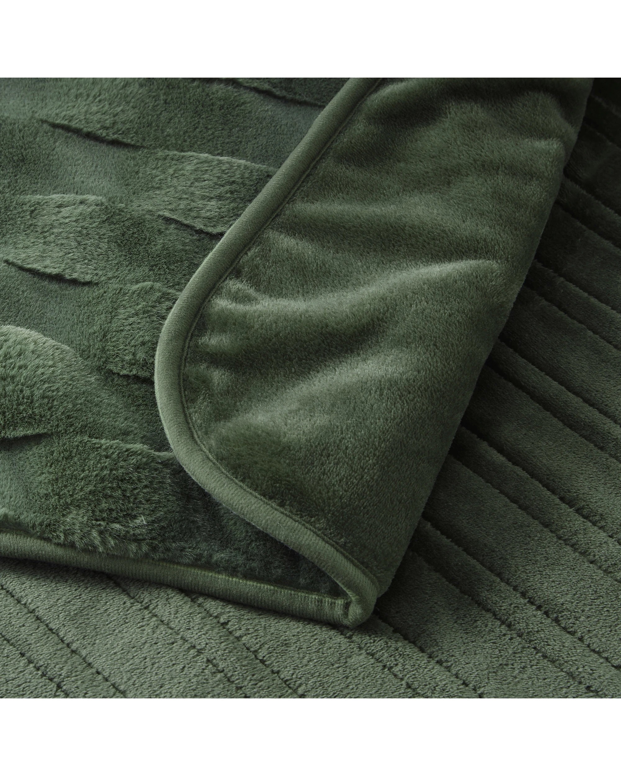 4 Dreamaker Basketweave Faux Fur Heated Throw 180x200cm - Olive, 4 of 10