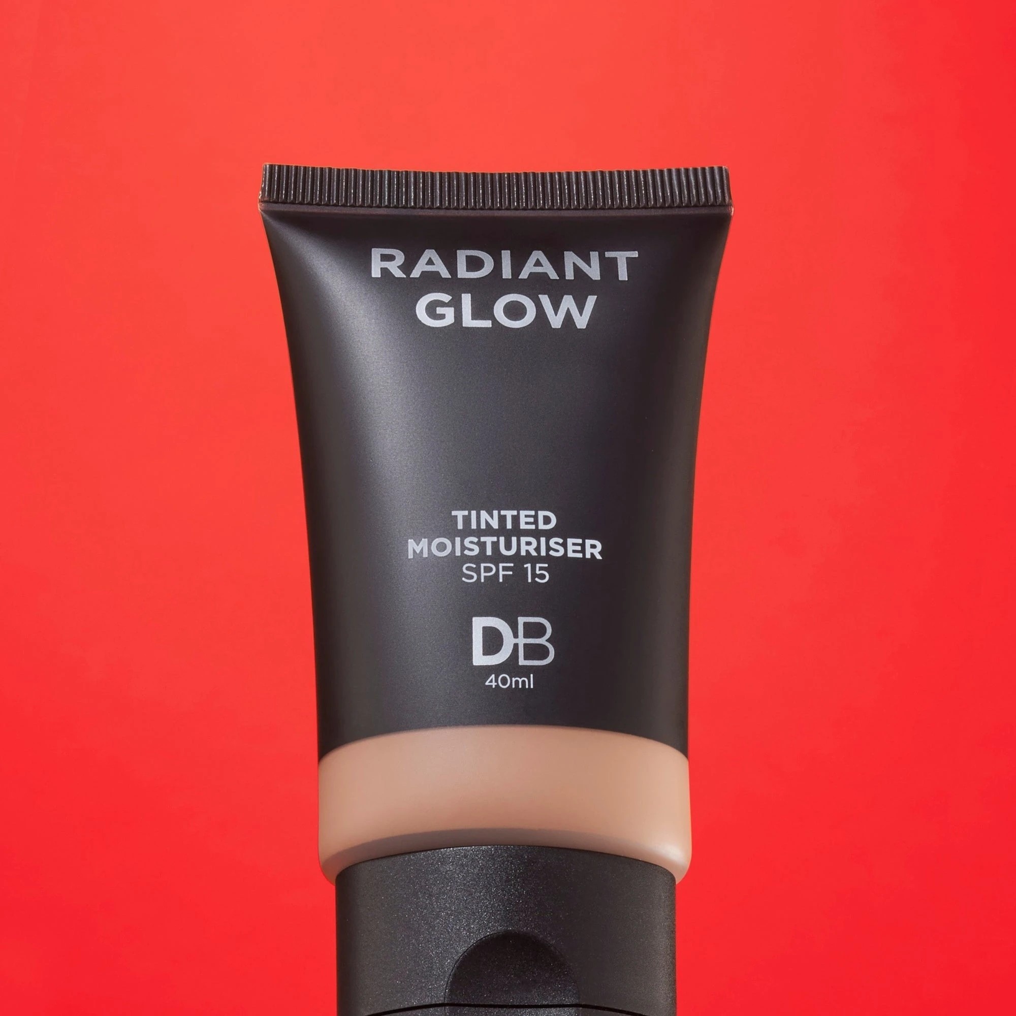 3 DB Designer Brands Radiant Glow Tinted Moisturiser SPF 15 - Fair Neutral, 3 of 4