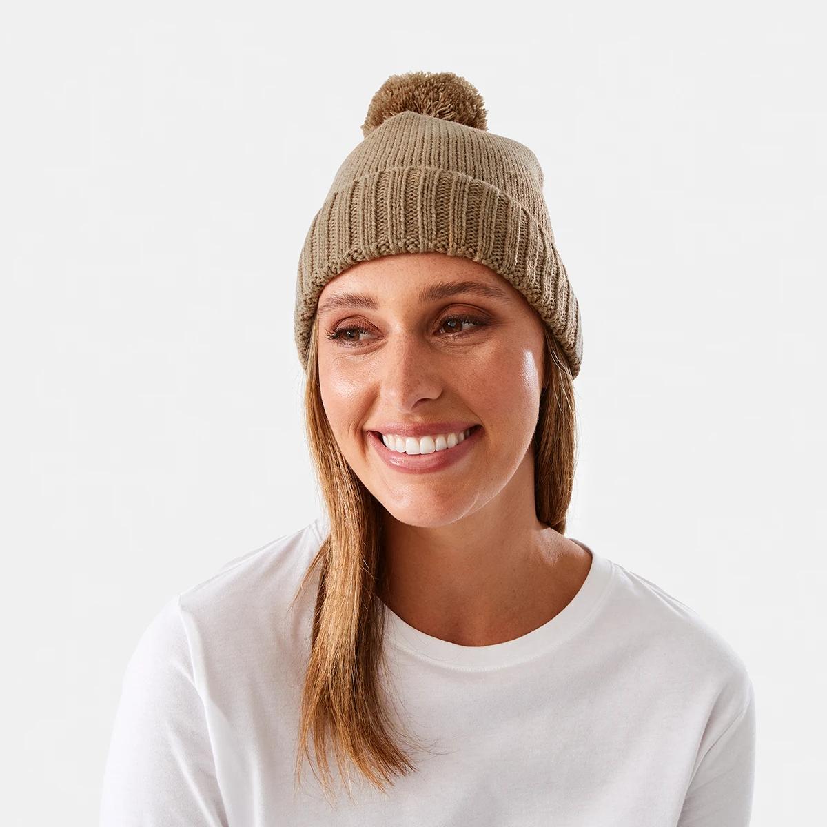 4 Basic Pom Pom Beanie Sandstone, 4 of 6