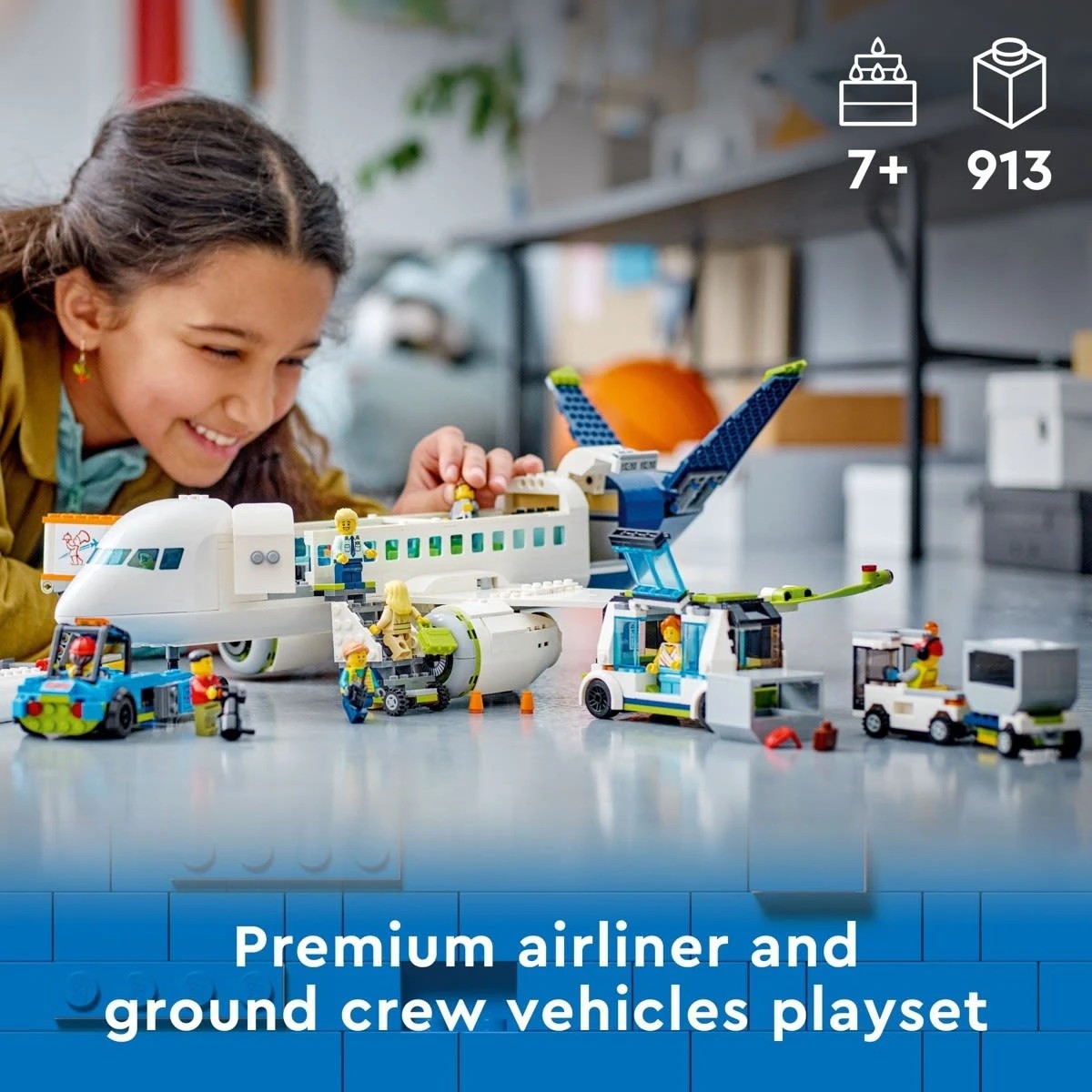 4 LEGO City Passenger Airplane 60367, 4 of 9